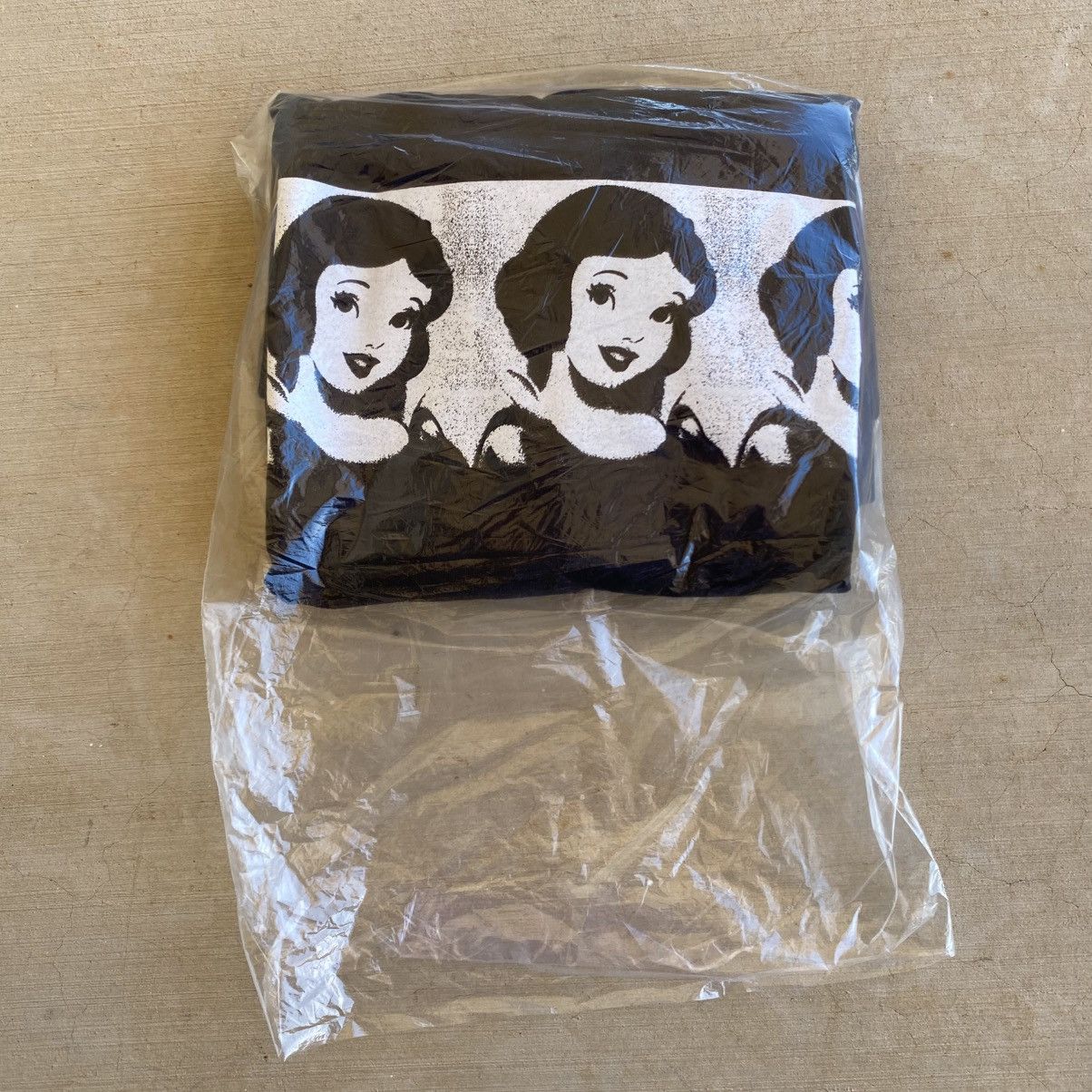 Disney × Supreme Supreme Disney Snow White T-Shirt Longsleeve 2011 Black Flag Size US M / EU 48-50 / 2 - 11 Thumbnail