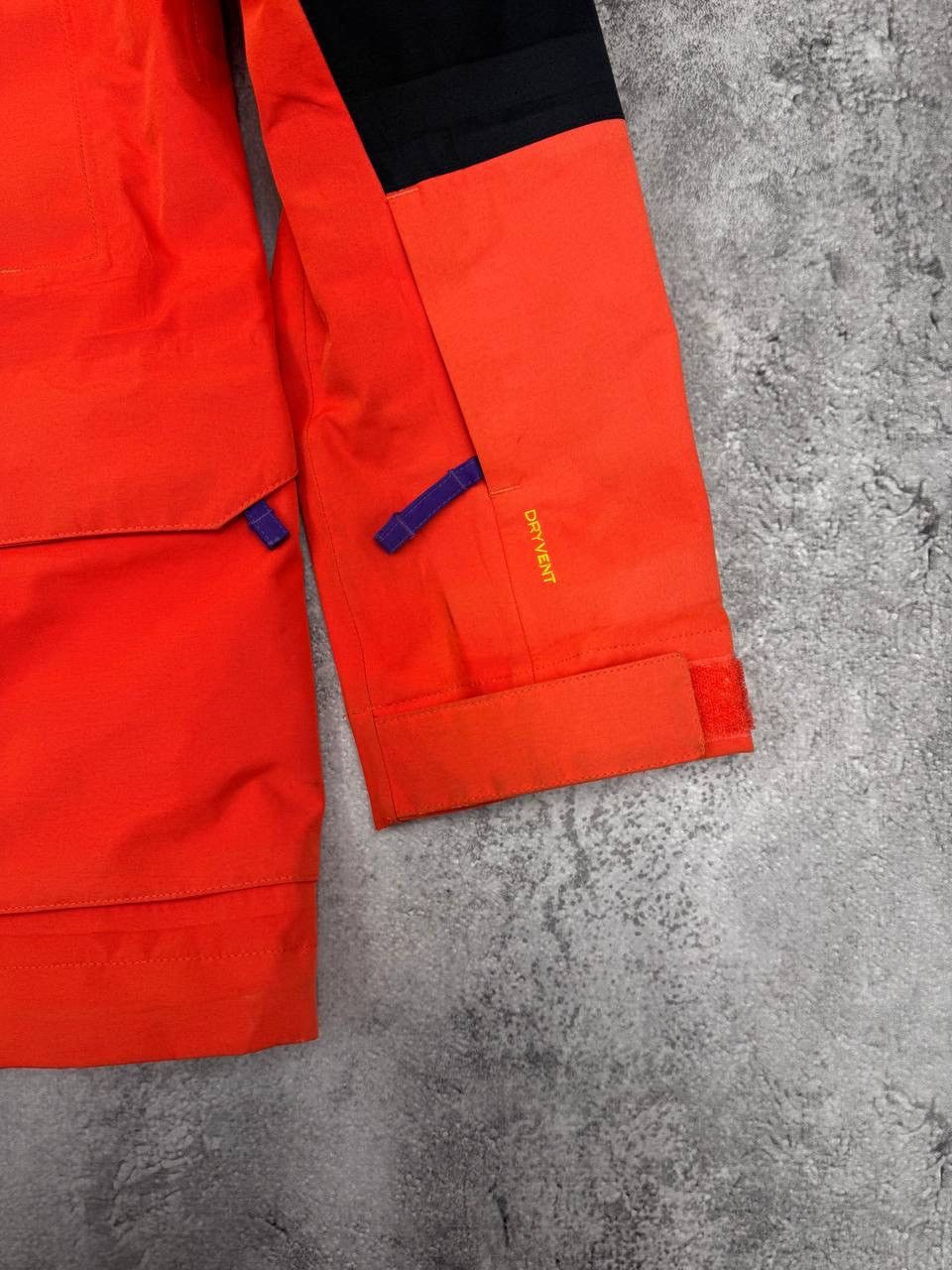 The North Face The North Face Women's Waterproof Hooded Jacket Size M Size M / US 6-8 / IT 42-44 - 2 Thumbnail