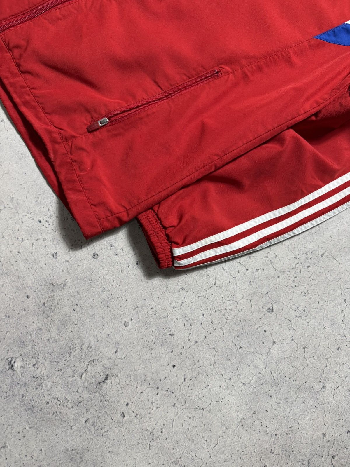 Adidas Adidas FC Bayern Munich Football Nylon Track Jacket Football Size US M / EU 48-50 / 2 - 3 Thumbnail