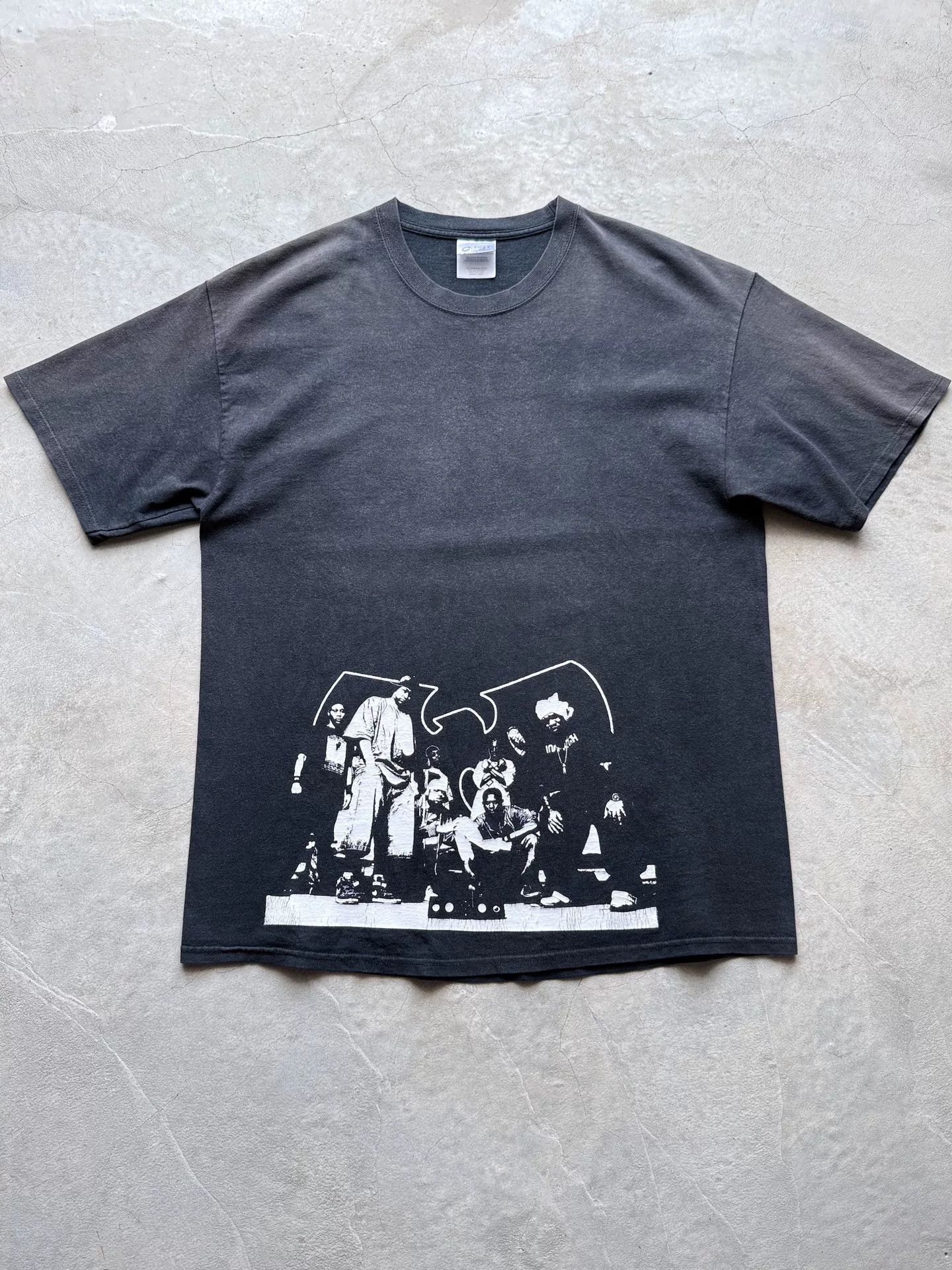 Vintage Vintage 00s Wutang Clan Hiphop Tee Size US L / EU 52-54 / 3 - 1 Thumbnail