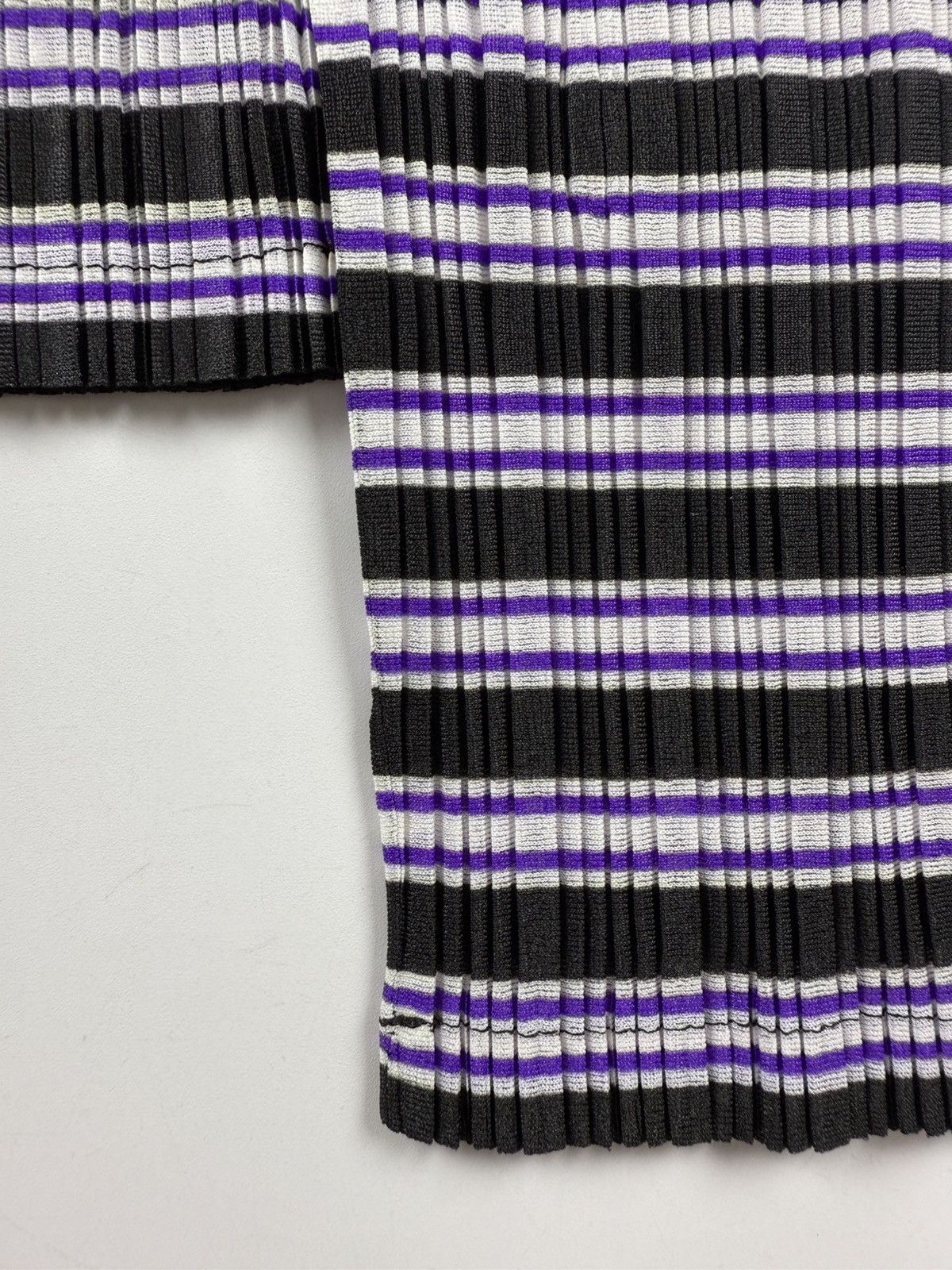 Pleats Please Issey Miyake Issey Miyake Pleats Please Pleated Long Sleeve Size M / US 6-8 / IT 42-44 - 6 Thumbnail