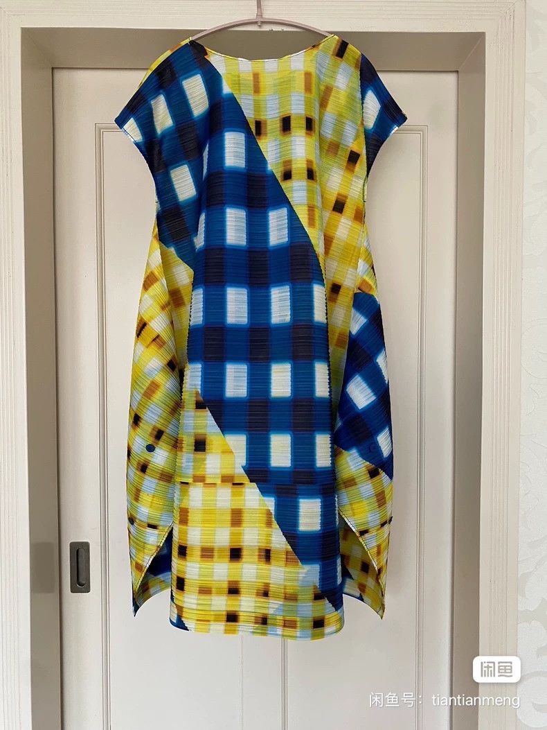 Issey Miyake issey miyake size:3 Yellow watermelon pleated dress Size XXS / US 00 / IT 34 - 3 Thumbnail