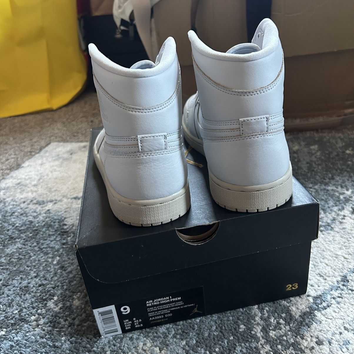 Jordan Brand AA3993-030 2018 AJ1 HiGH PREMiUM PURE PLATiNUM DESERT SAND Size US 9 / EU 42 - 2 Thumbnail