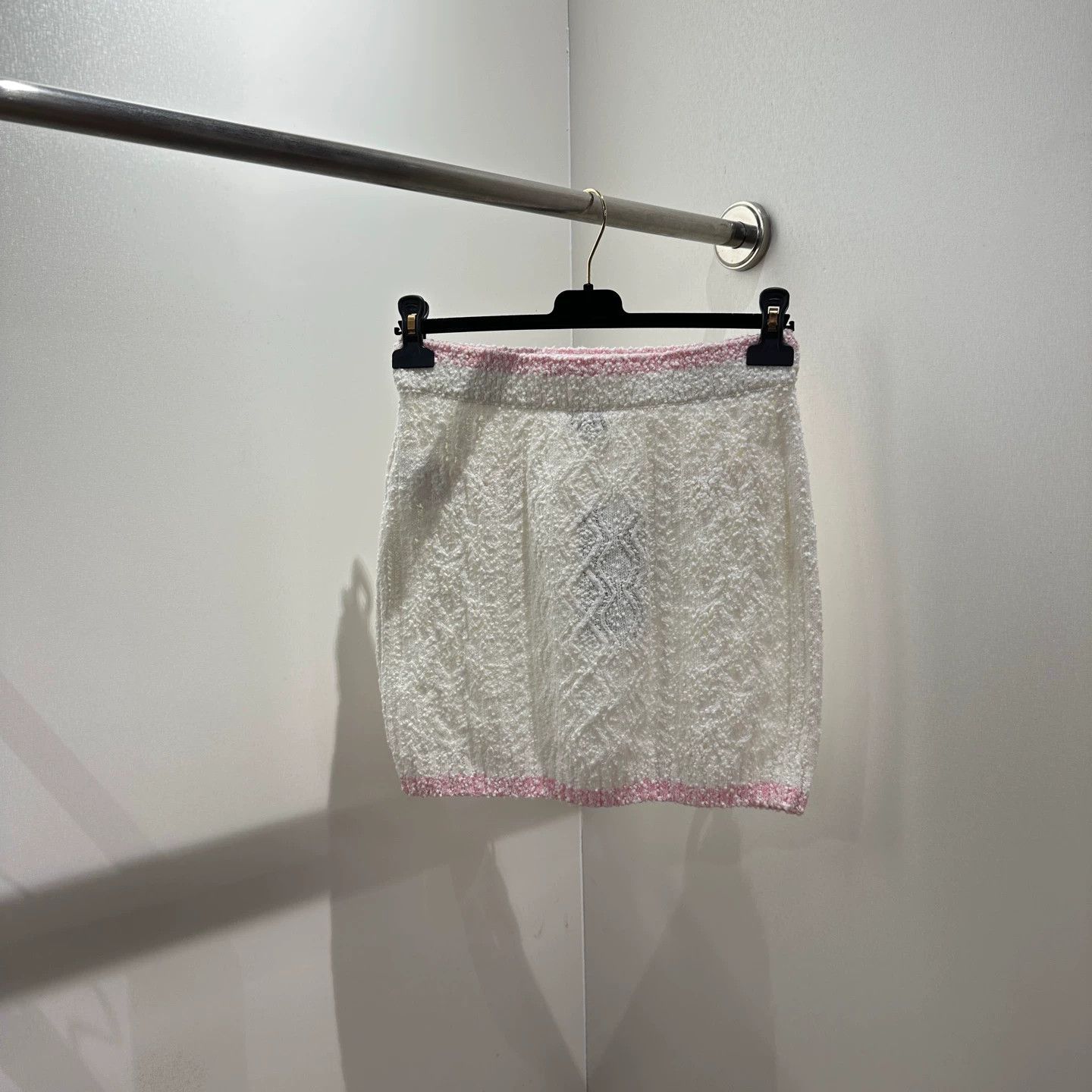 Chanel Chanel may701 pink white logo button knit skirt 38 cotton Size 27" / US 4 / IT 40 - 2 Thumbnail