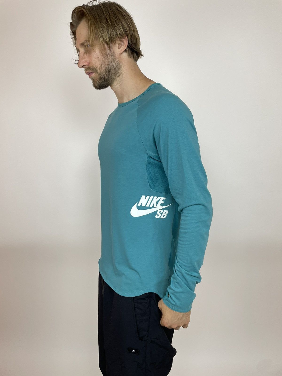Nike Nike SB Long Sleeve Mens size M Oversized Size US M / EU 48-50 / 2 - 5 Thumbnail