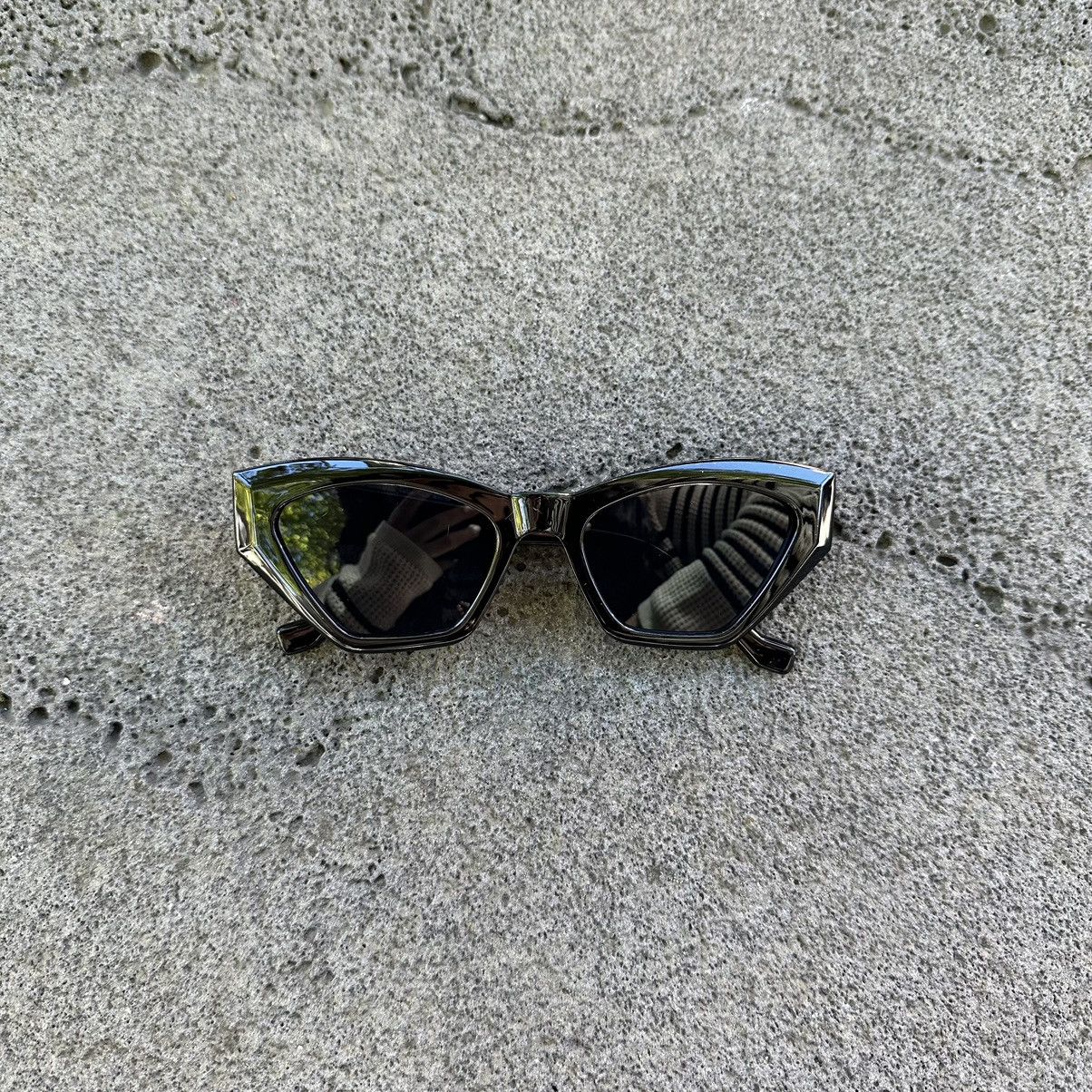 Other Y2K Unisex Sunglasses Retro Fashion Shades QB9151-01 Size ONE SIZE - 1 Thumbnail