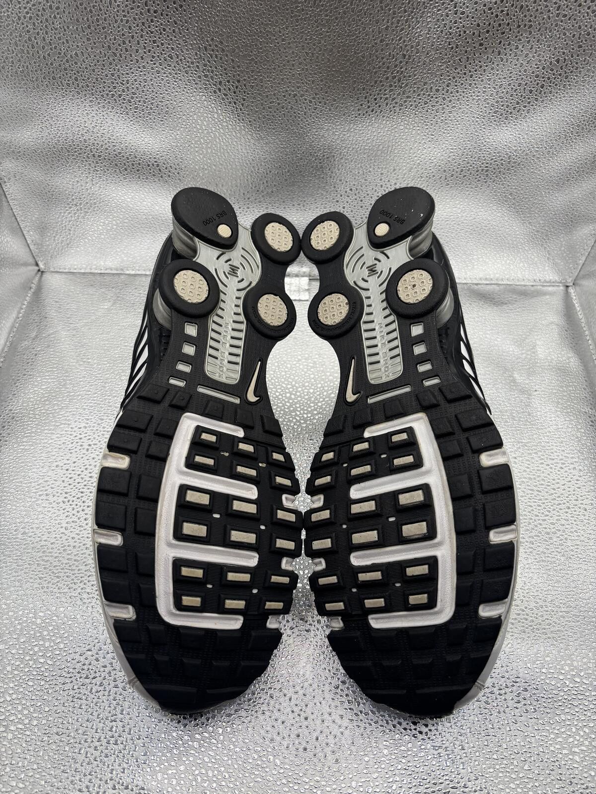 Nike Nike vintage shox white black Size US 11.5 / EU 44-45 - 3 Thumbnail