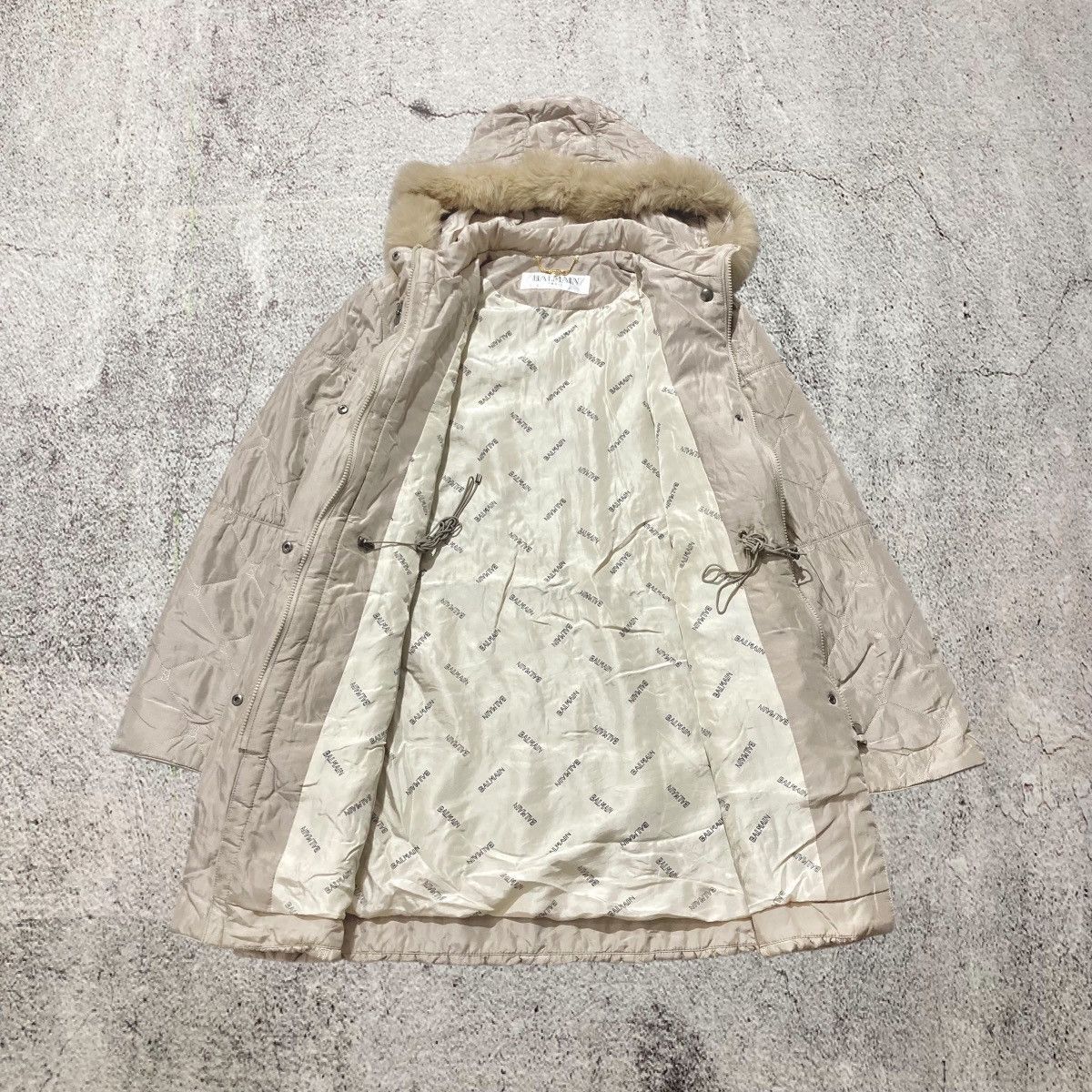 Balmain Balmain Paris Monogram Quilted Fur Long Jacket Beige Luxury Size US XL / EU 56 / 4 - 12 Thumbnail