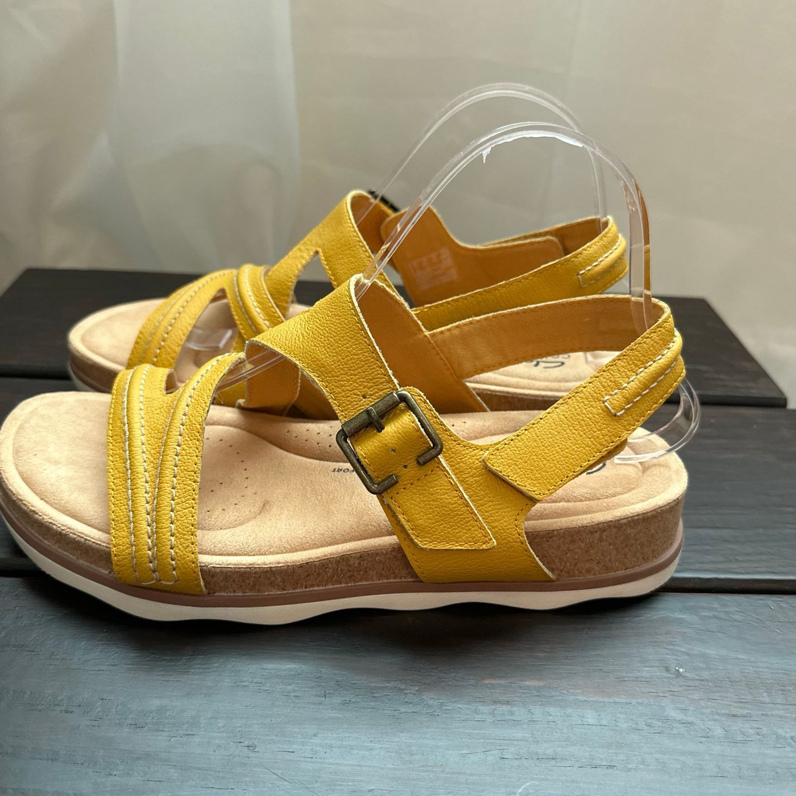 Clarks Clarks Brynn Step Women's Sandal Yellow Size 9.5 W WIDE NWOT Size US 9.5 / IT 39.5 - 3 Thumbnail