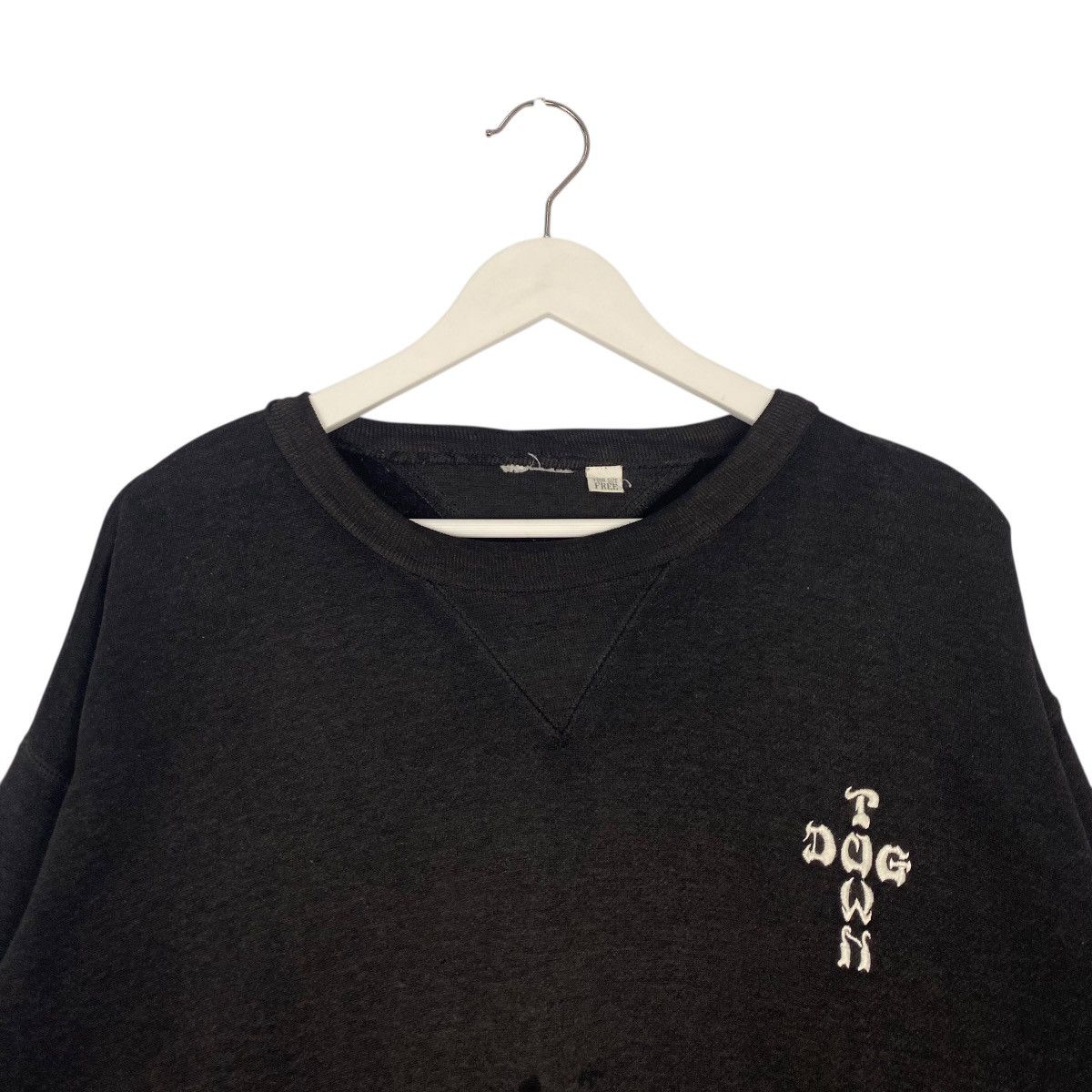 Vintage Vintage Dog Town Sweatshirt Crewneck Black Pullover Size XL Size US XL / EU 56 / 4 - 2 Thumbnail