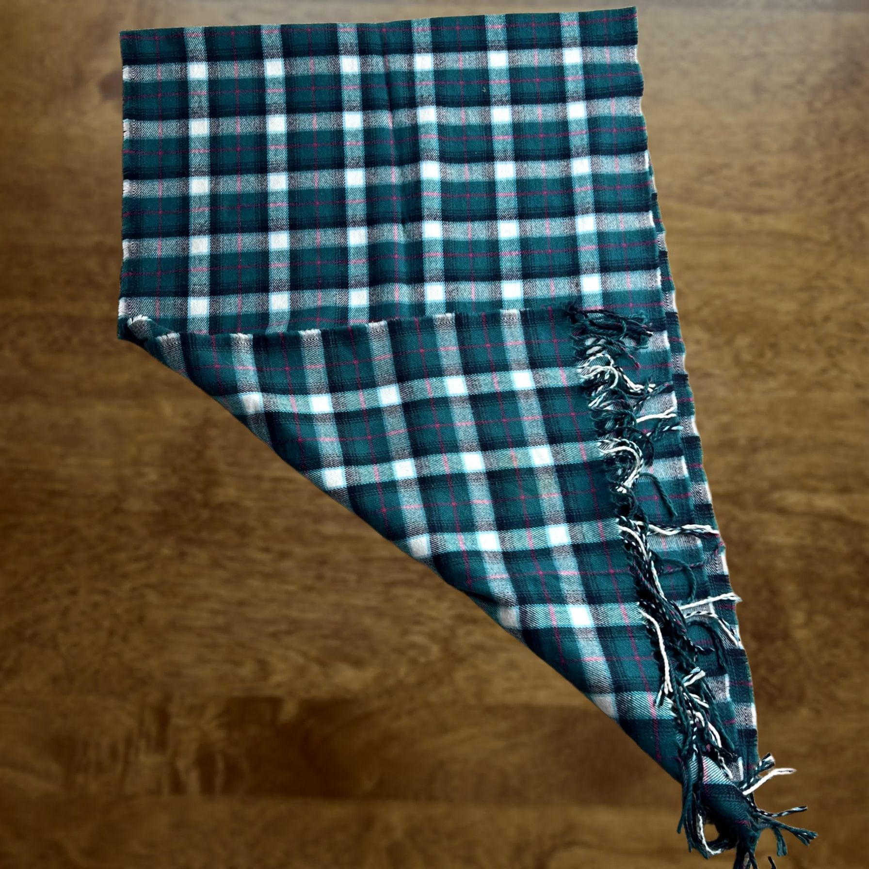 Eddie Bauer Eddie Bauer Scarf Womens One Size Green Plaid Fringe Rectangle Soft Winter Size ONE SIZE - 1 Thumbnail