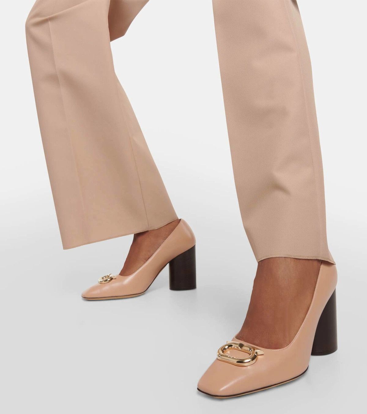 Salvatore Ferragamo o1y0426 Geometric Heel Pumps in Beige Size US 9 / IT 39 - 5 Thumbnail