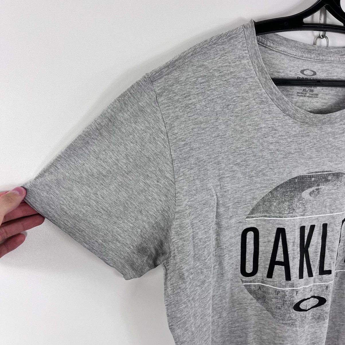 Oakley × Vintage Oakley Apparel T-Shirt Grey Size XL Size US XL / EU 56 / 4 - 2 Thumbnail