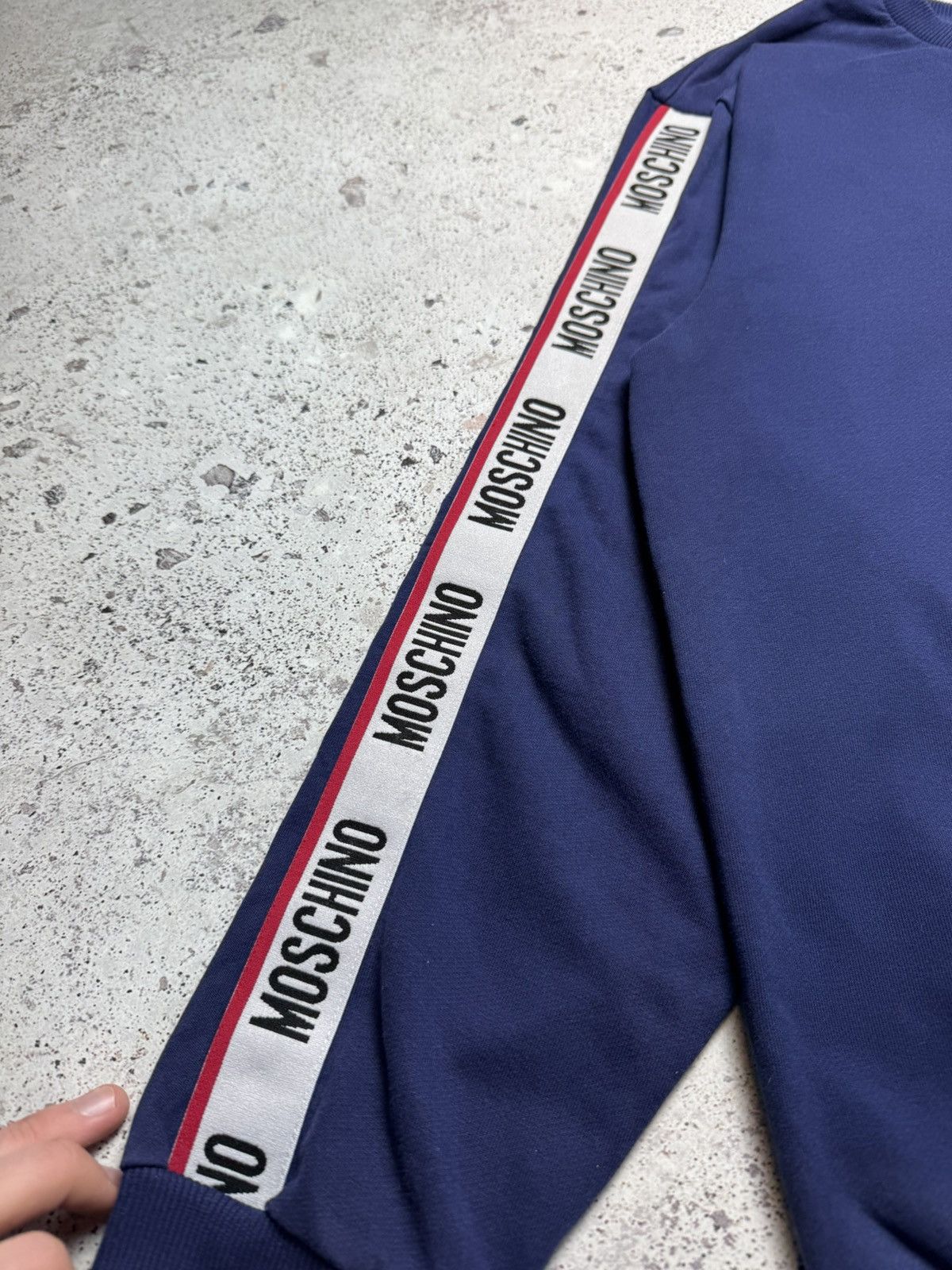 Moschino × Vintage Moschino Men's Logo-tape Crew Sweatshirt Blue M Size US M / EU 48-50 / 2 - 8 Thumbnail