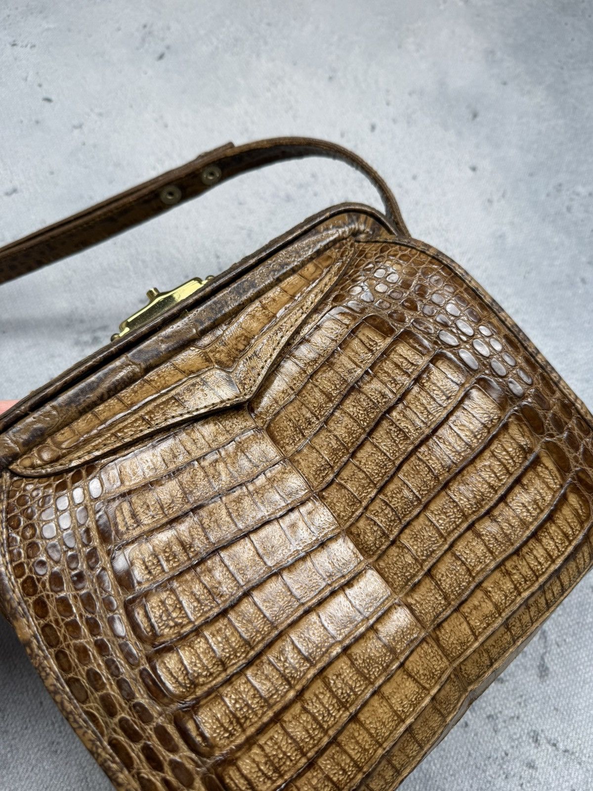 Vintage Vintage Genuine Crocodile Leather IVR Handbag Rare Archive Size ONE SIZE - 9 Thumbnail