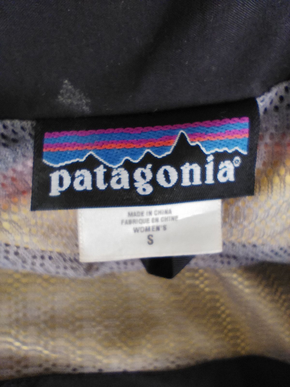 Patagonia Patagonia jacket zipper windbreaker Size US L / EU 52-54 / 3 - 5 Thumbnail