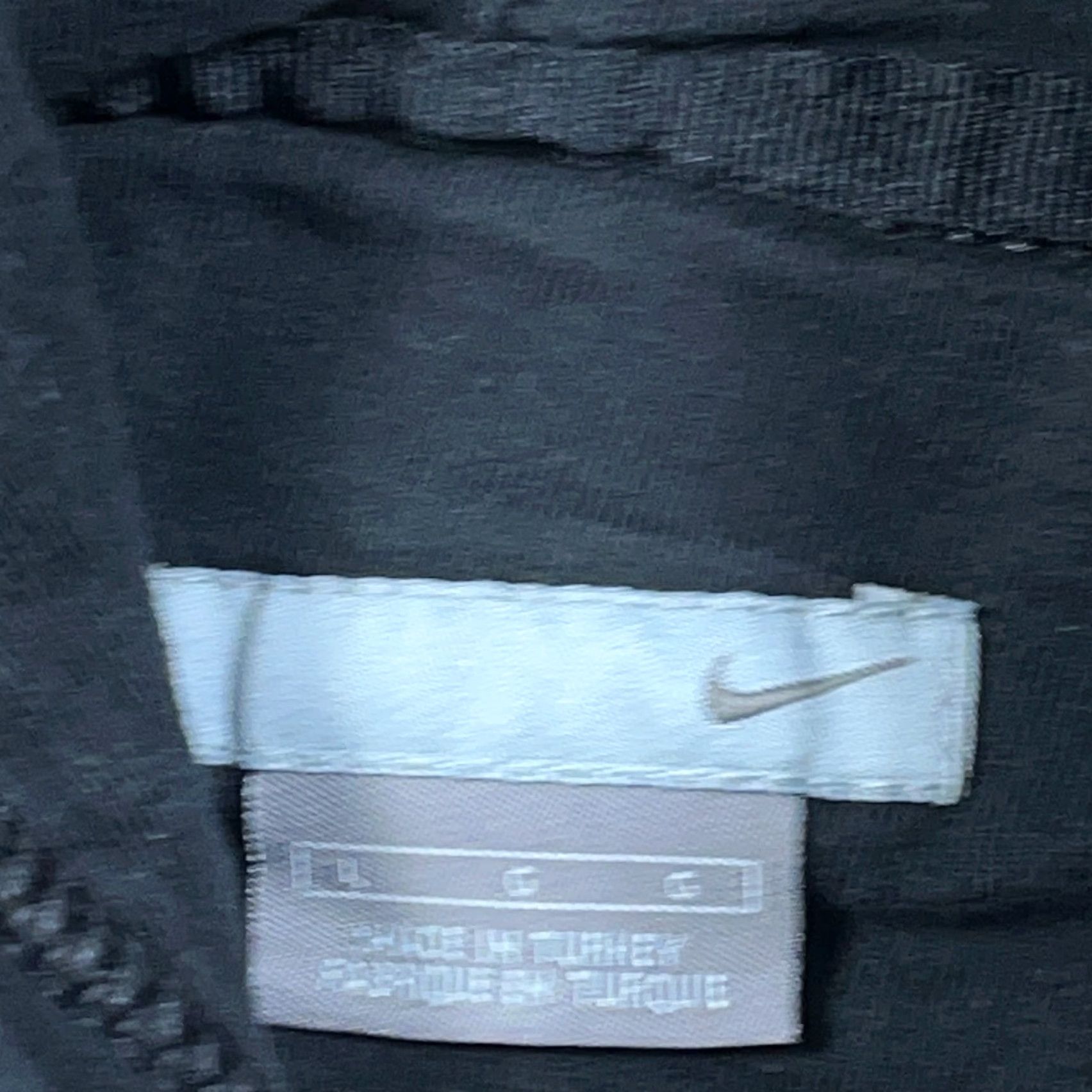 Nike VINTAGE Nike Hoodie Men Large Black Sweatshirt Spellout Swoosh Y2K 2000s Skate Size US L / EU 52-54 / 3 - 4 Thumbnail