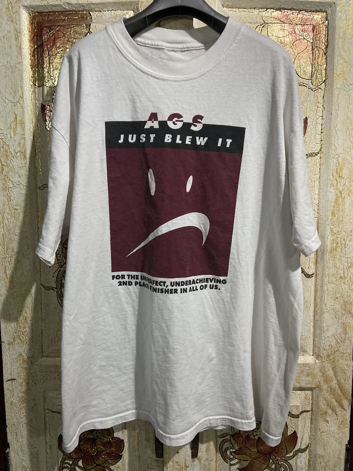 Vintage Vintage just blew it just hook’EM white t-shirt XL Size US XL / EU 56 / 4 - 1 Thumbnail