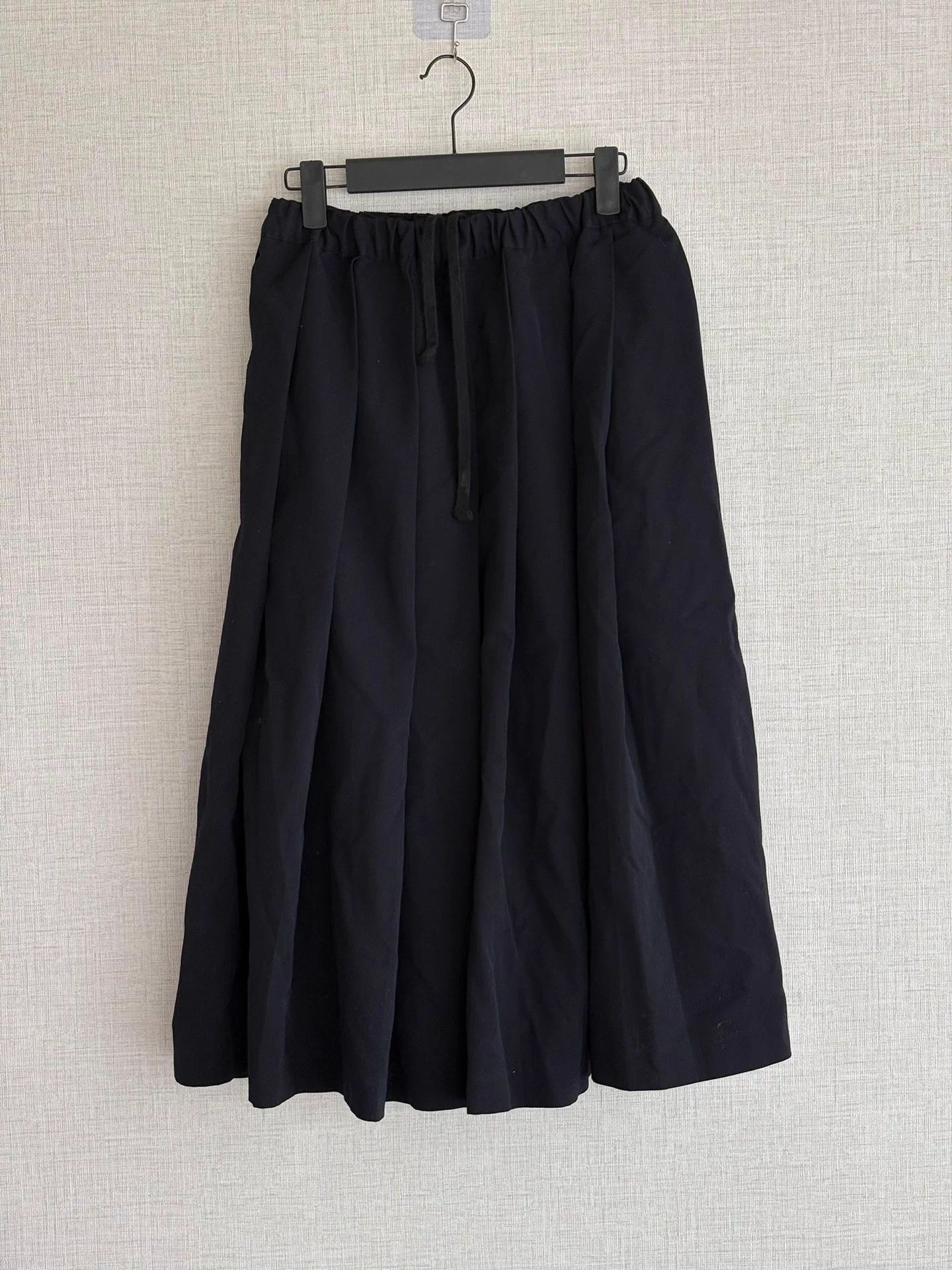 Comme des Garcons Comme des Garçons Black Pleated Elastic Waist M Skirt Size 27" / US 4 / IT 40 - 1 Thumbnail