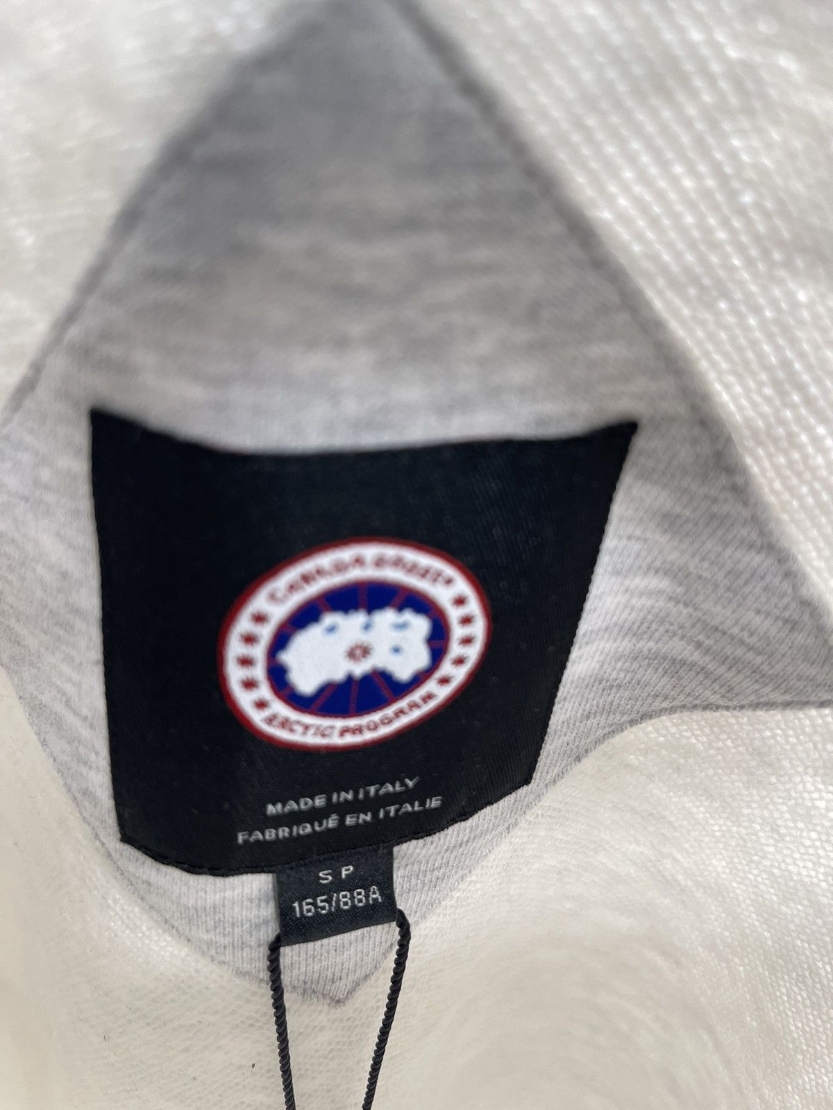 Canada Goose Canada Goose Grey Crewneck Size S Size S / US 4 / IT 40 - 5 Thumbnail