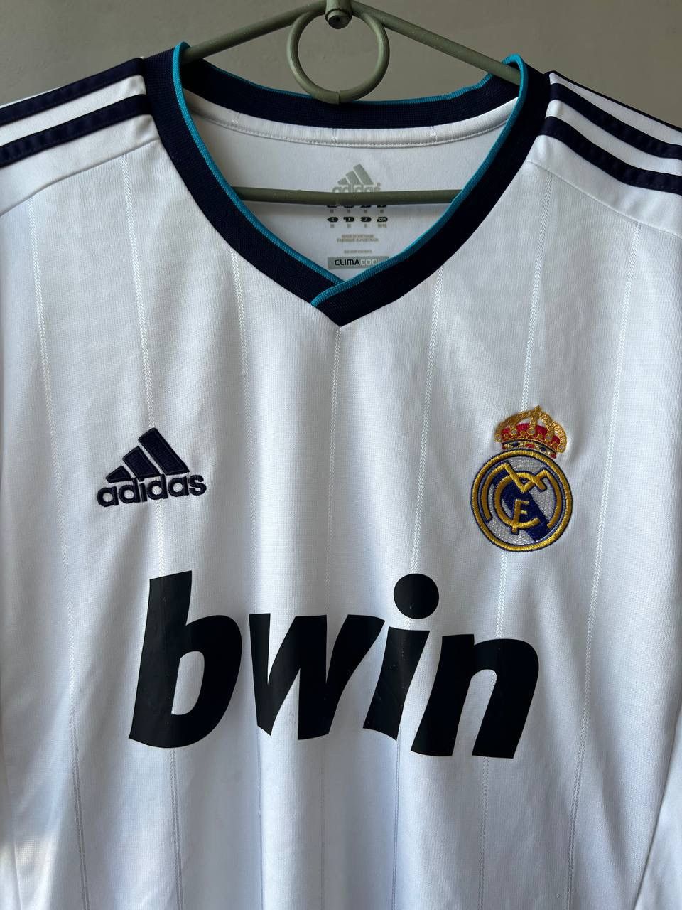 Adidas 2012/13 REAL MADRID HOME SOCCER FOOTBALL JERSEY SHIRT ADIDAS Size US M / EU 48-50 / 2 - 7 Thumbnail