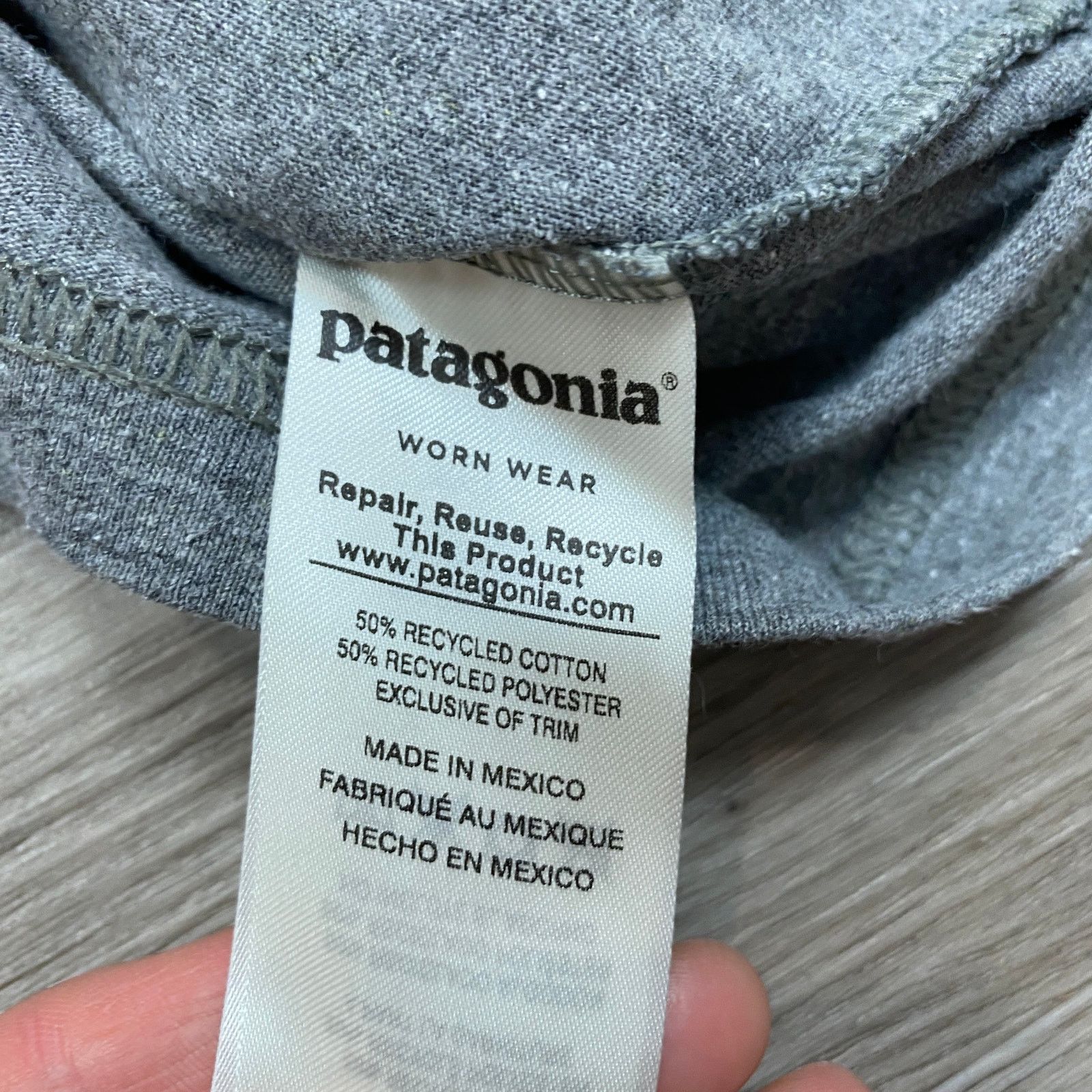 Patagonia Patagonia P-6 Logo Long Sleeve Responsibili-tee Shirt M Gorp Size US M / EU 48-50 / 2 - 8 Thumbnail