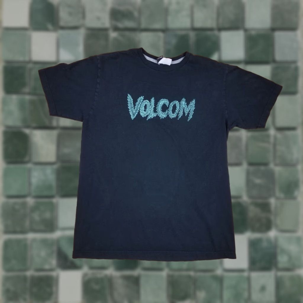Volcom VINTAGE Volcom T-Shirt SZ L Black Short Sleeve Round Neck Men Large Cotton Snowboard Skateboard Brand Volcom 90s USA Retro Band Rock Size US L / EU 52-54 / 3 - 1 Thumbnail