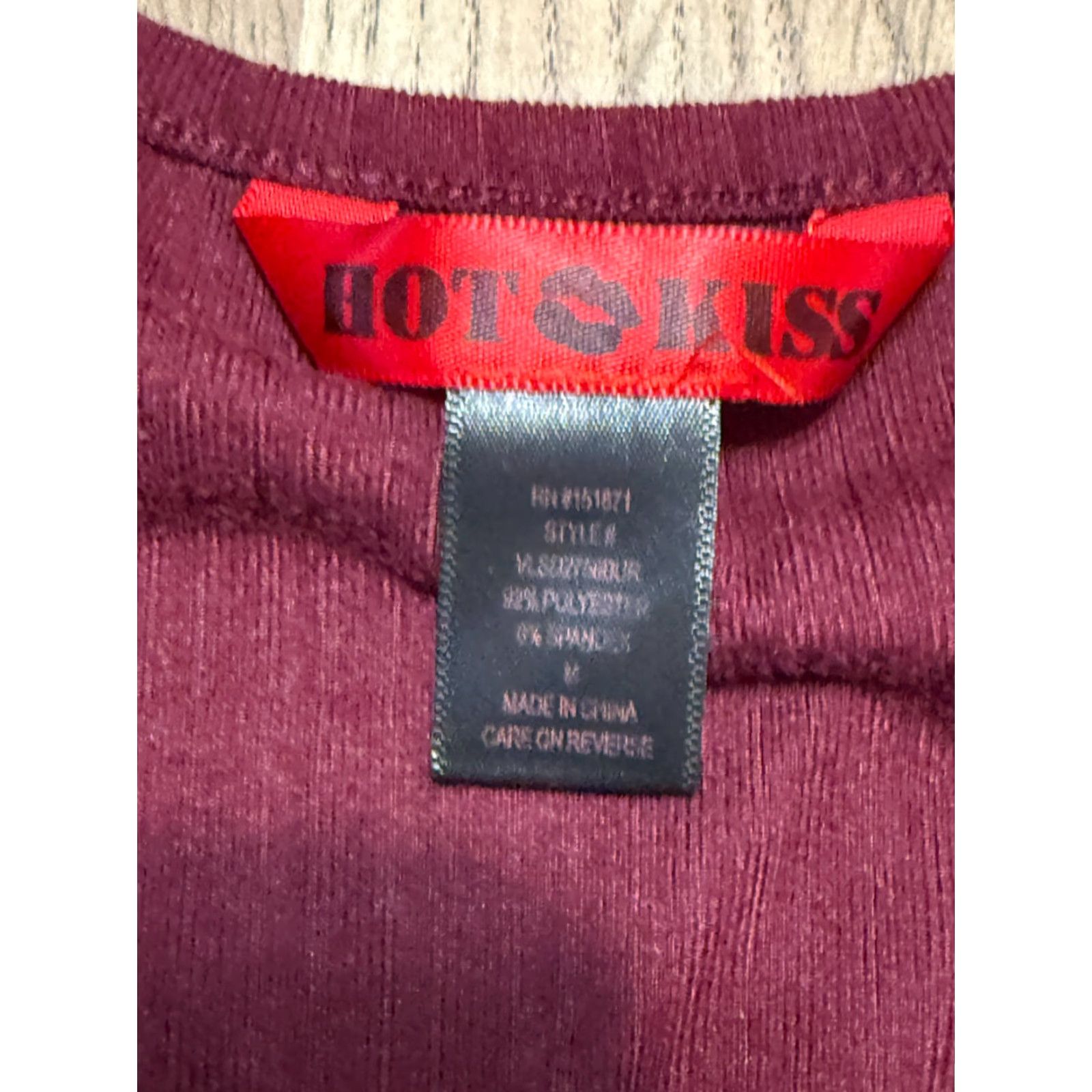 Vintage Hot Kiss Shirt Dress Women’s Medium Red Long Sleeve Midi Solid Knit Polyester Casual Fall Spring Summer Size M / US 6-8 / IT 42-44 - 3 Thumbnail