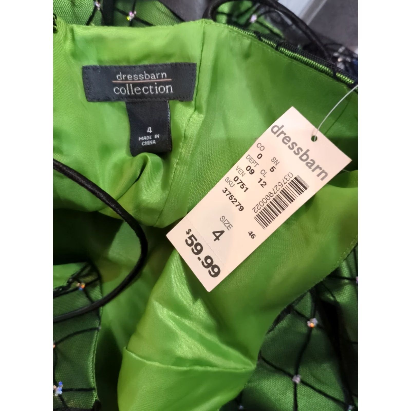 Vintage Dressbarn Green with black net overlay Women's Size 4 Sparkle NWT Ball Gown Long No Sleeve Polyester Formal Party/Cocktail Women Size S / US 4 / IT 40 - 5 Thumbnail