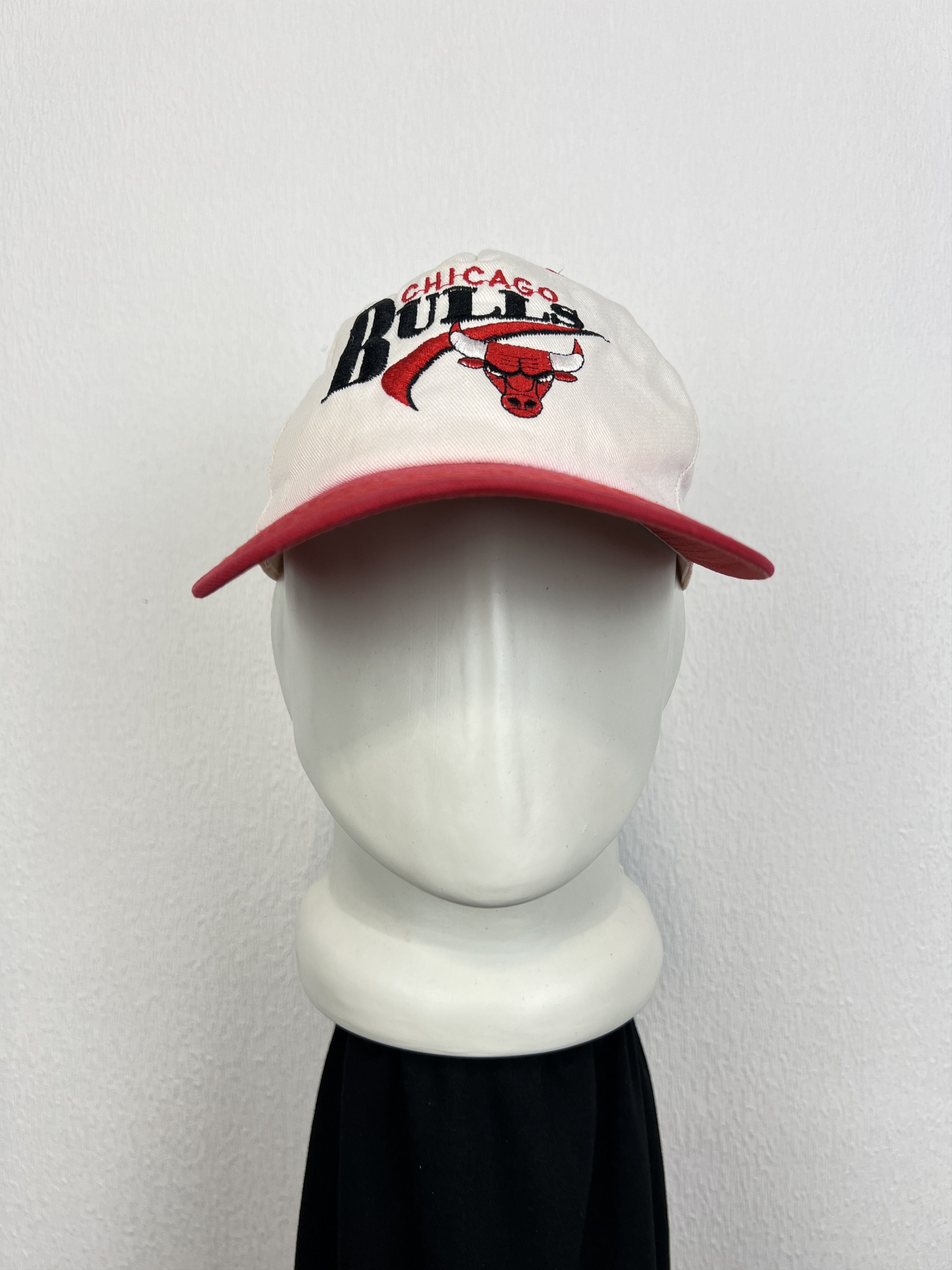 Vintage Vintage 90's Chicago Bulls Cap Hat Snapback NBA Rare Jordan Size ONE SIZE - 2 Thumbnail