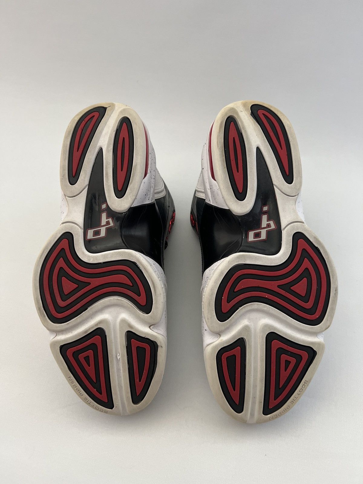Nike Nike Air Pippen 6 Size US 10 / EU 43 - 3 Thumbnail