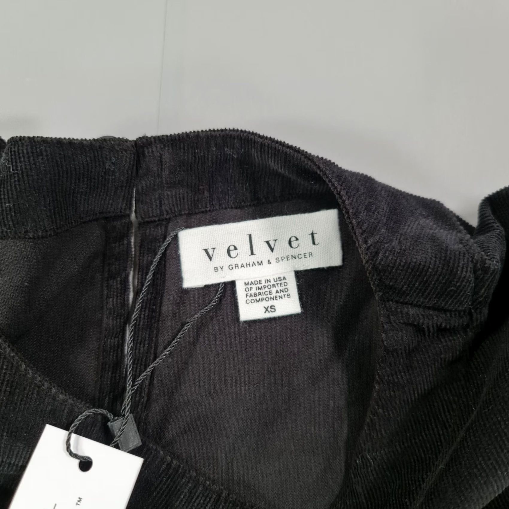 Velvet Velvet by Graham & Spencer Dress Womens Corduroy Belted Mini Black XS Velvet by Graham & Spencer Dress Corduroy Belted Mini Black XS Women’s Dress Size XS / US 0-2 / IT 36-38 - 4 Thumbnail