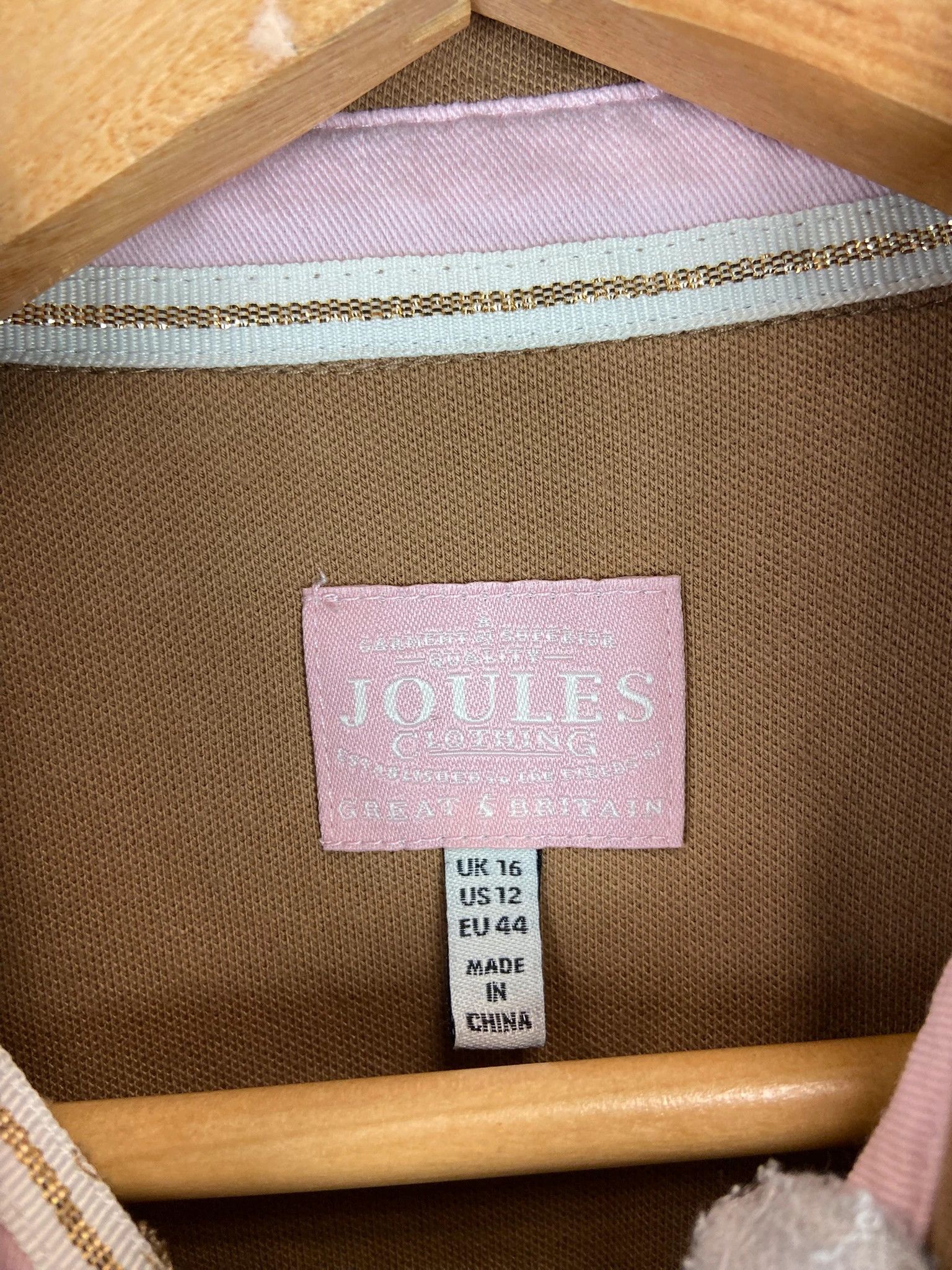 Vintage Joules Polo Club Beige Polo Shirt Embroidered Crest 44 Size US M / EU 48-50 / 2 - 4 Thumbnail