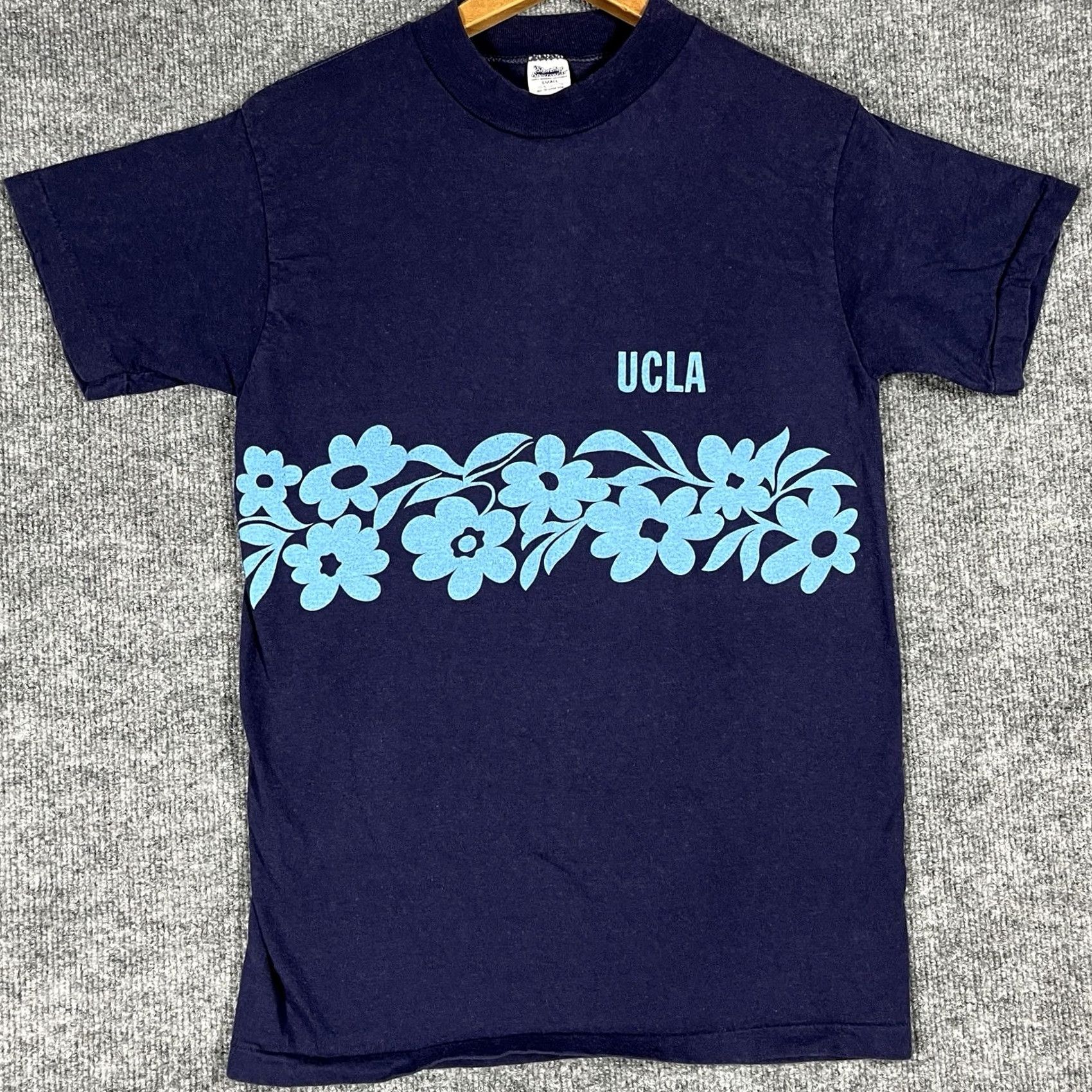 Vintage VINTAGE UCLA T Shirt Mens Small Bruins University California Los Angeles Small Blue 1970s Graphic Tee Mens Men’s shirts Bruins 70s Sportswear/Beach Size US S / EU 44-46 / 1 - 2 Thumbnail