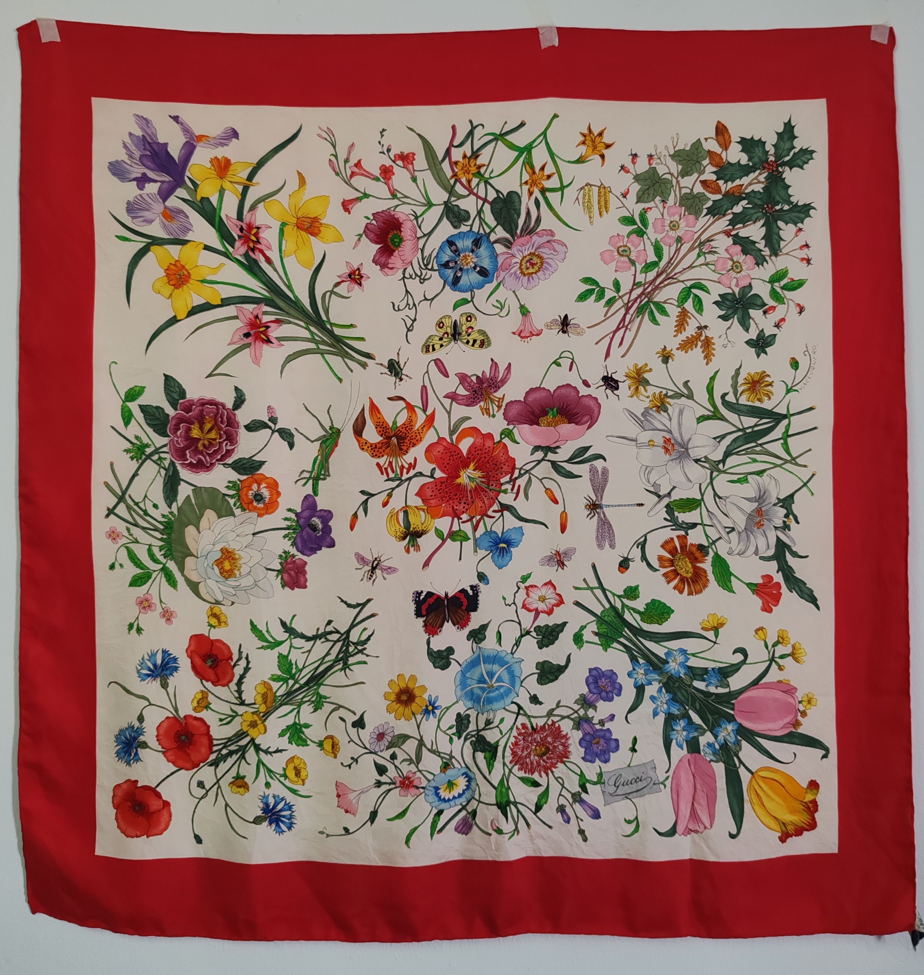 Gucci Gucci V.Accornero floral vintage silk scarf in red frame Size ONE SIZE - 1 Thumbnail