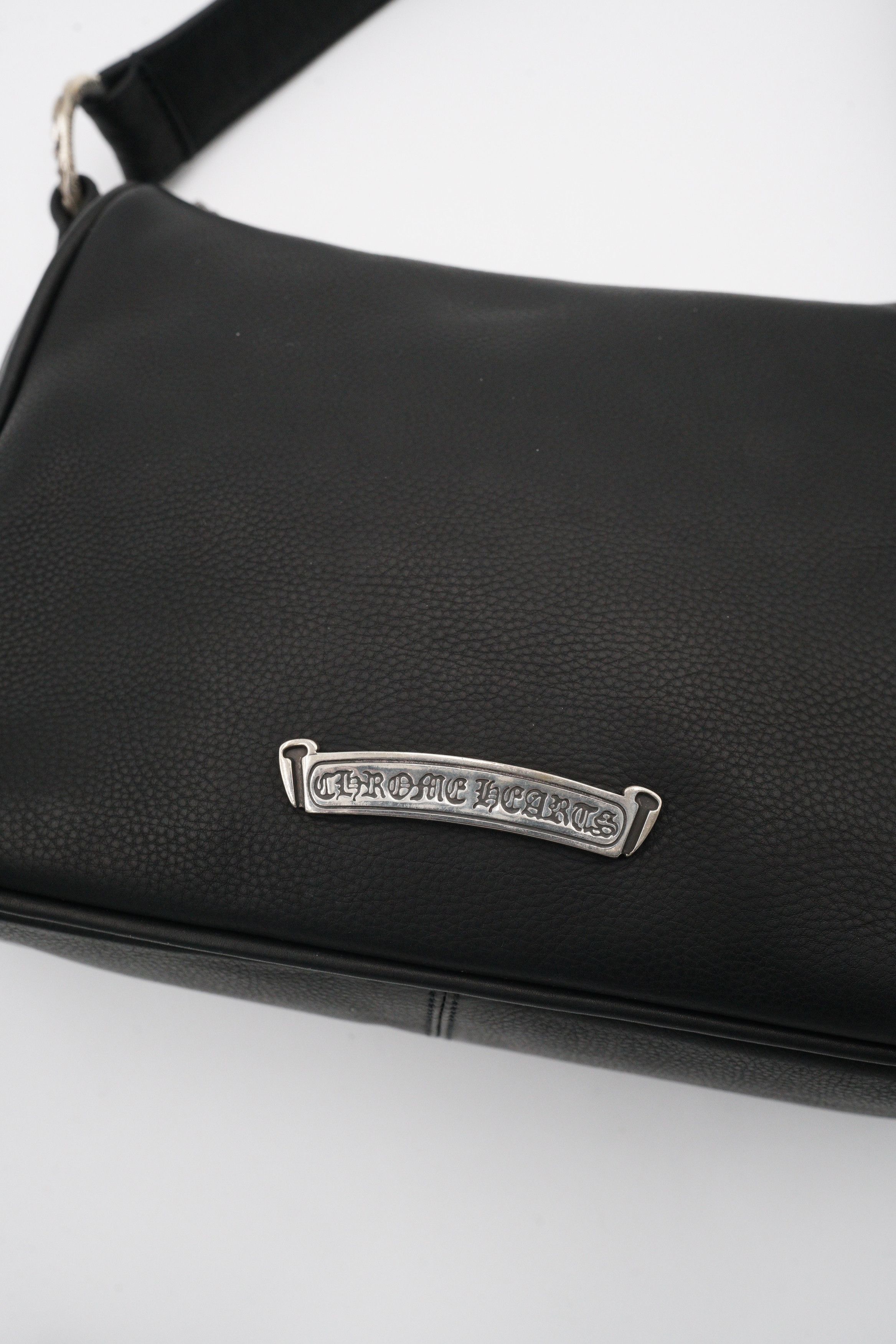 Chrome Hearts Chrome Hearts Chicken Nugget Leather Shoulder Bag in Black Size ONE SIZE - 5 Thumbnail