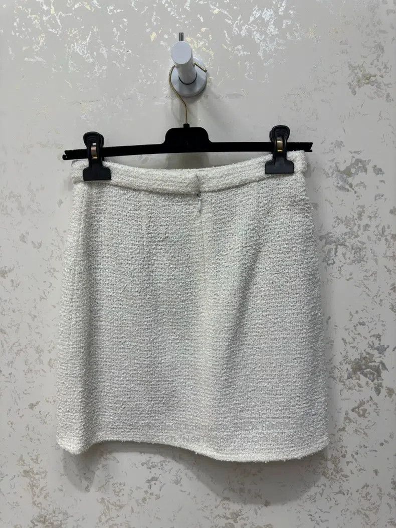Chanel Chanel Station Series White Tweed Skirt Size 42" / US 20 - 2 Thumbnail