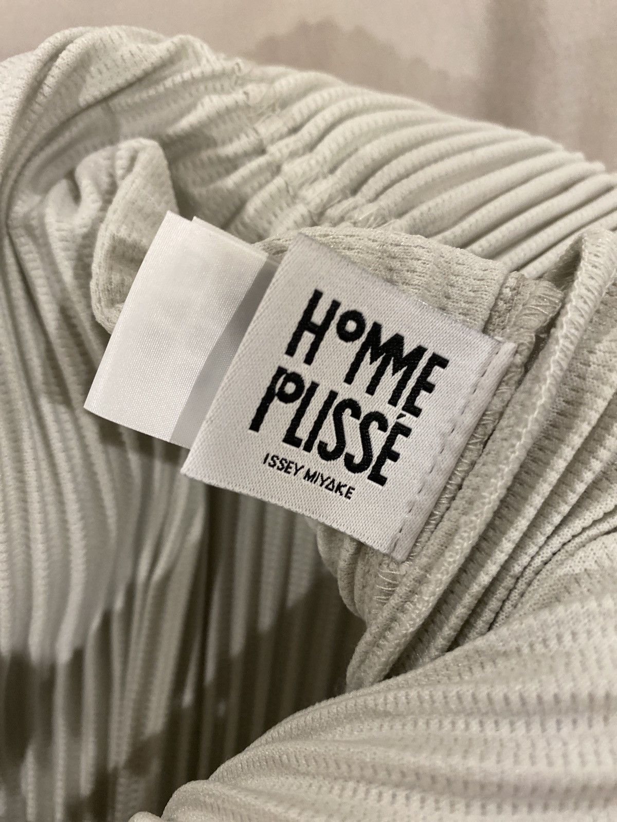 Homme Plisse Issey Miyake Homme Plisse Issey Miyake Grey Belted Pleats 1 Trousers Size US 32 / EU 48 - 6 Thumbnail