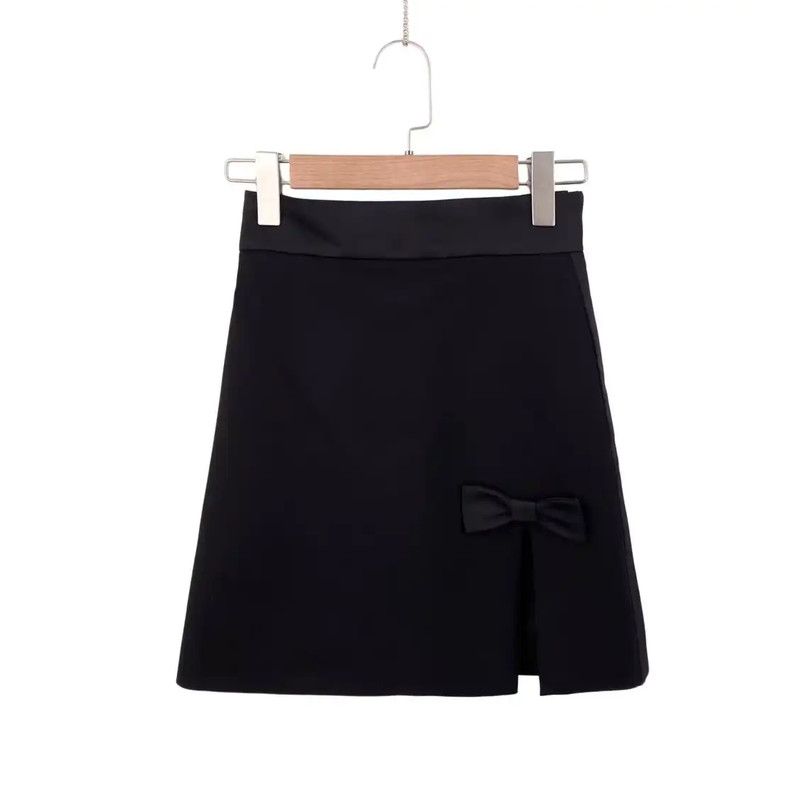 Miu Miu Miu Miu Black Wool Mini Skirt 0089 Size 26" / US 2 / IT 38 - 1 Thumbnail