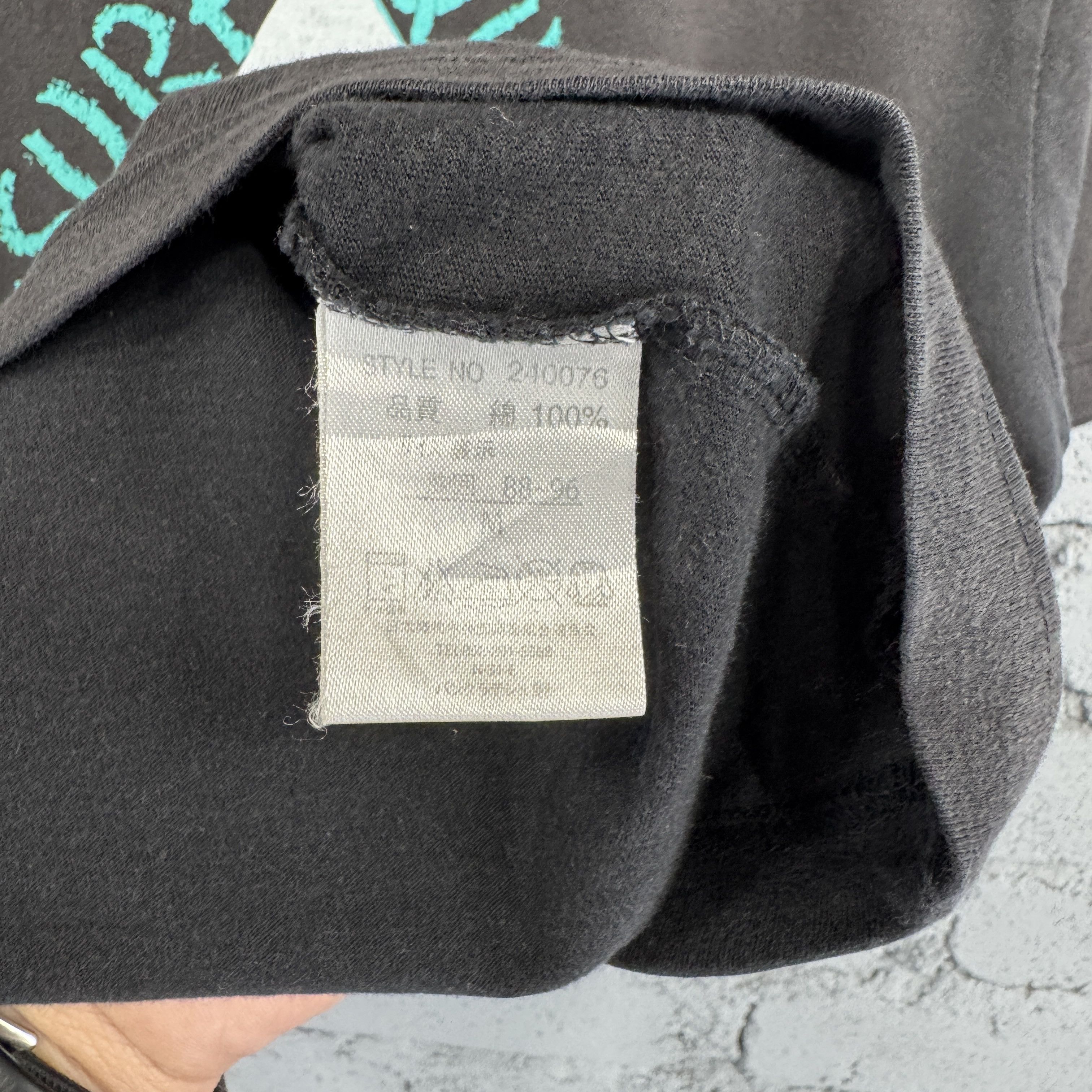 Vintage Vintage Black Bee Surfing Queen Wakiki Beach Tshirt Size US M / EU 48-50 / 2 - 6 Thumbnail