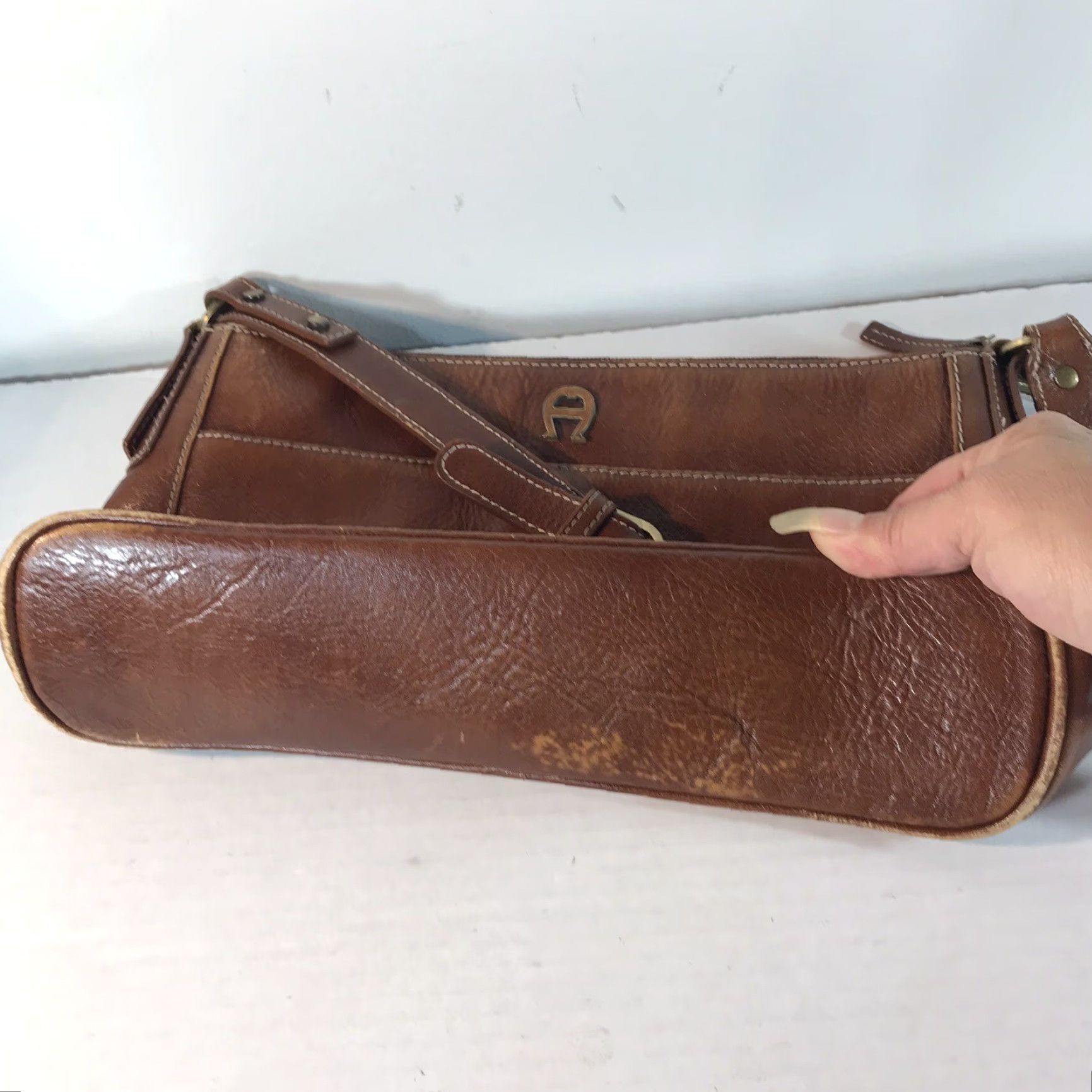 Etienne Aigner VINTAGE Etienne Aigner Leather Shoulder Bag Womens Medium Brown Pockets Organizer 90s Size ONE SIZE - 3 Thumbnail