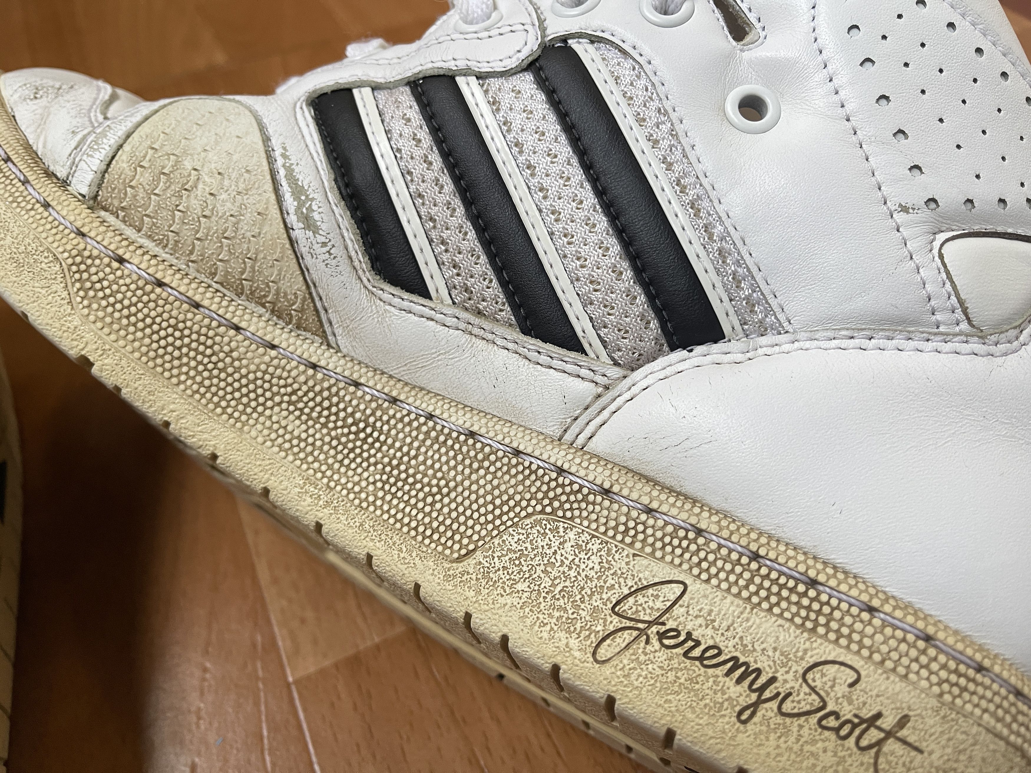 Adidas × Jeremy Scott Adidas sneakers, Jeremy Scott Instinct, Hi Top shoes, V24529 Size US 10.5 / EU 43-44 - 13 Thumbnail