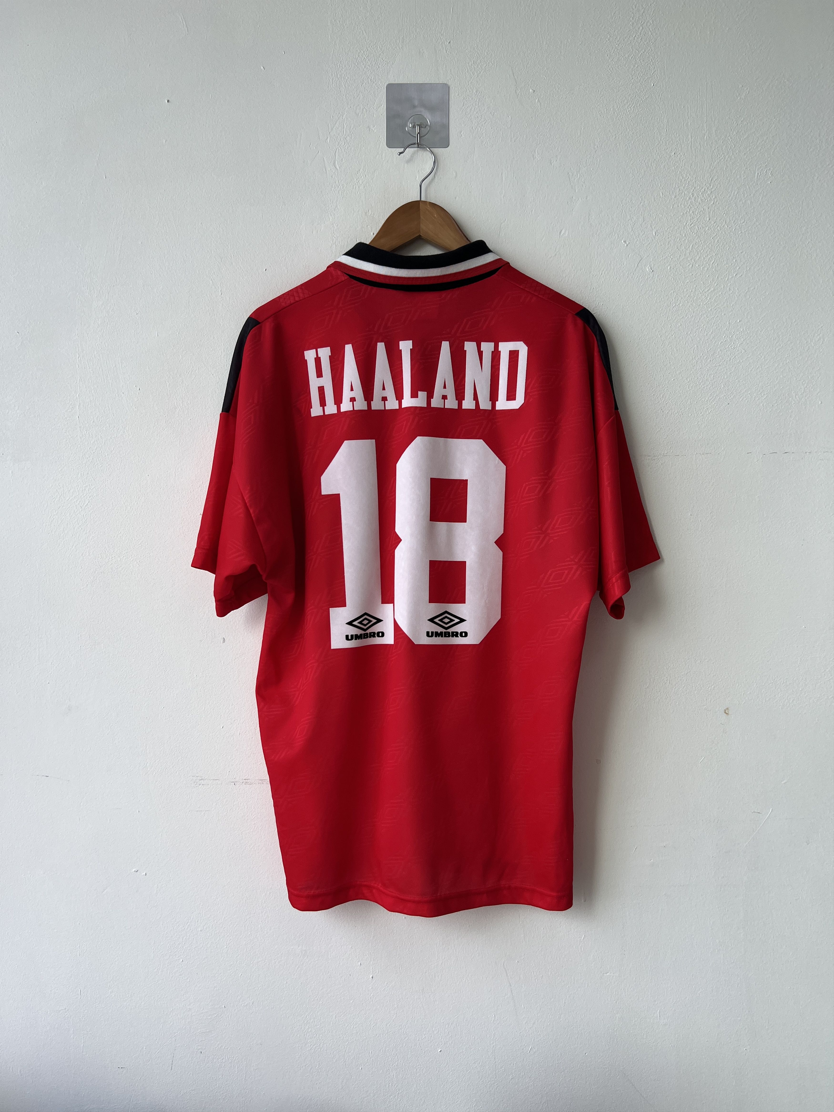 Umbro (L) Nottingham Forest 1994-96 Home Kit Haaland #18 Size US L / EU 52-54 / 3 - 1 Thumbnail