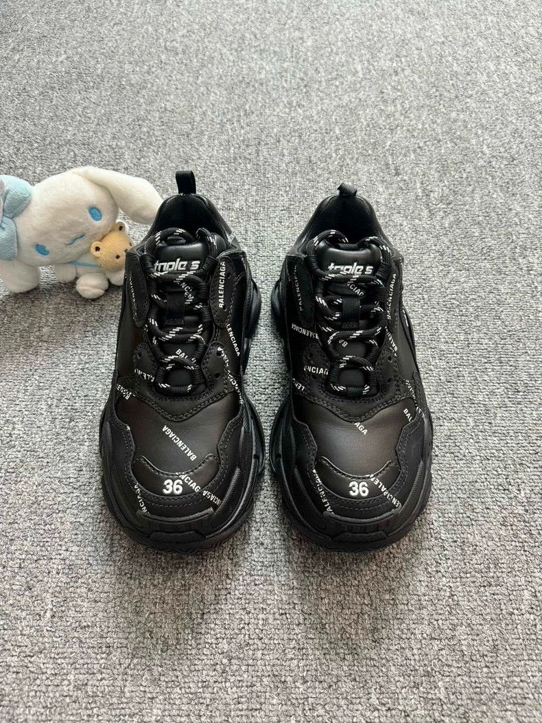 Balenciaga Balenciaga size 36 Black bullet screen full of logo triple Size US 5 / EU 37 - 2 Thumbnail
