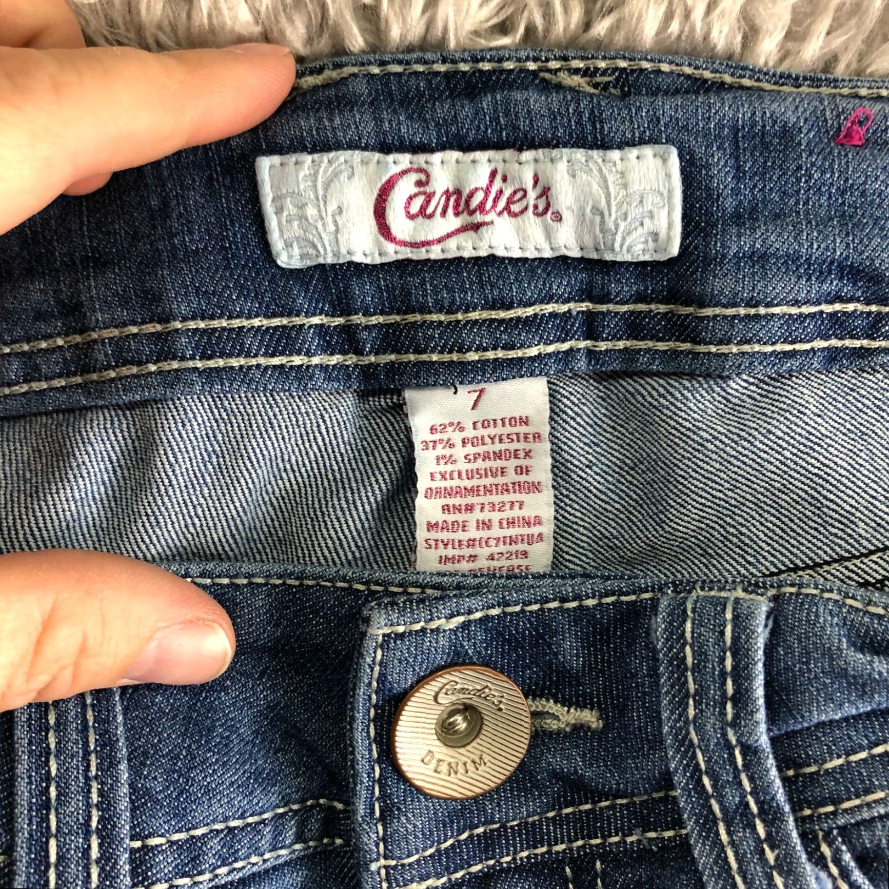 Vintage Candies Accented Pocket Womens Size 7 Mid Rise Skinny Jeans Blue Medium Wash Size 28" / US 6 / IT 42 - 7 Thumbnail