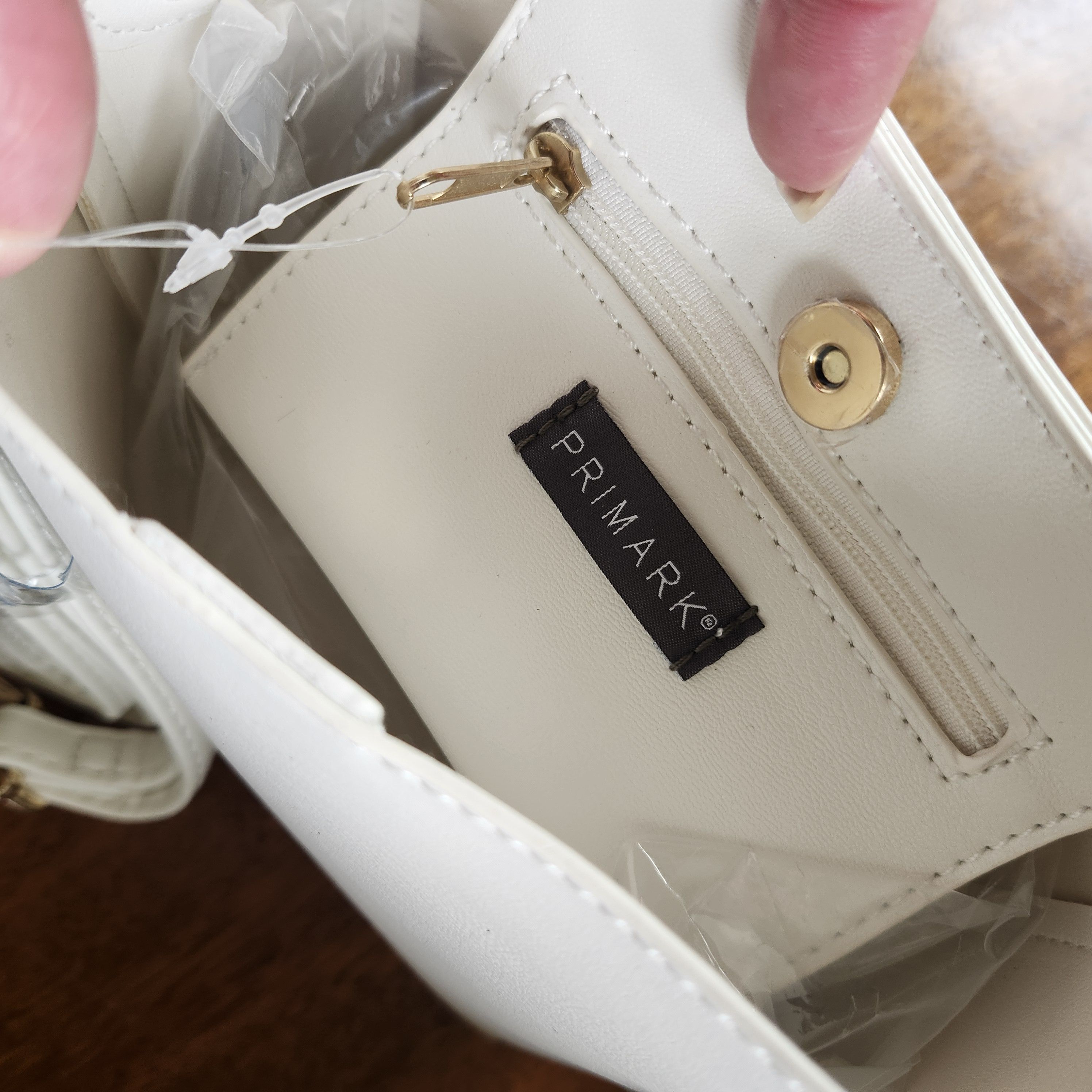 Primark Primark White Faux Leather Handbag Shoulder Crossbody NWTs Size ONE SIZE - 5 Thumbnail