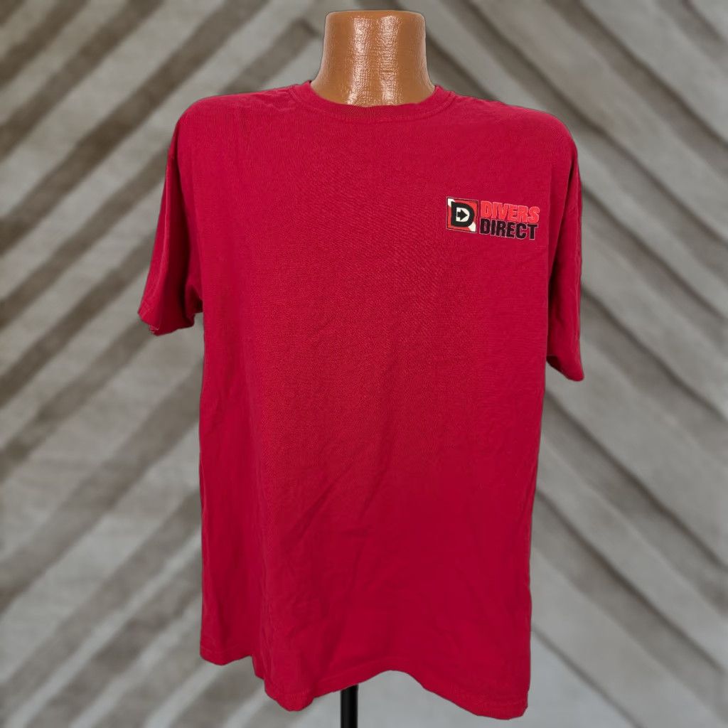 Vintage VINTAGE Divers Direct T-Shirt Mens Large Red Y2K Scuba Diving Shirt Ocean Nautical Fish 2000s Size US L / EU 52-54 / 3 - 1 Thumbnail