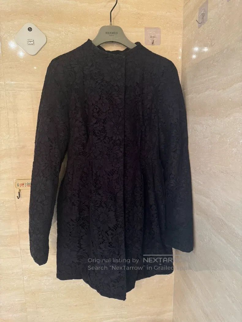 Valentino Valentino Main line down jacket Size M / US 6-8 / IT 42-44 - 1 Thumbnail