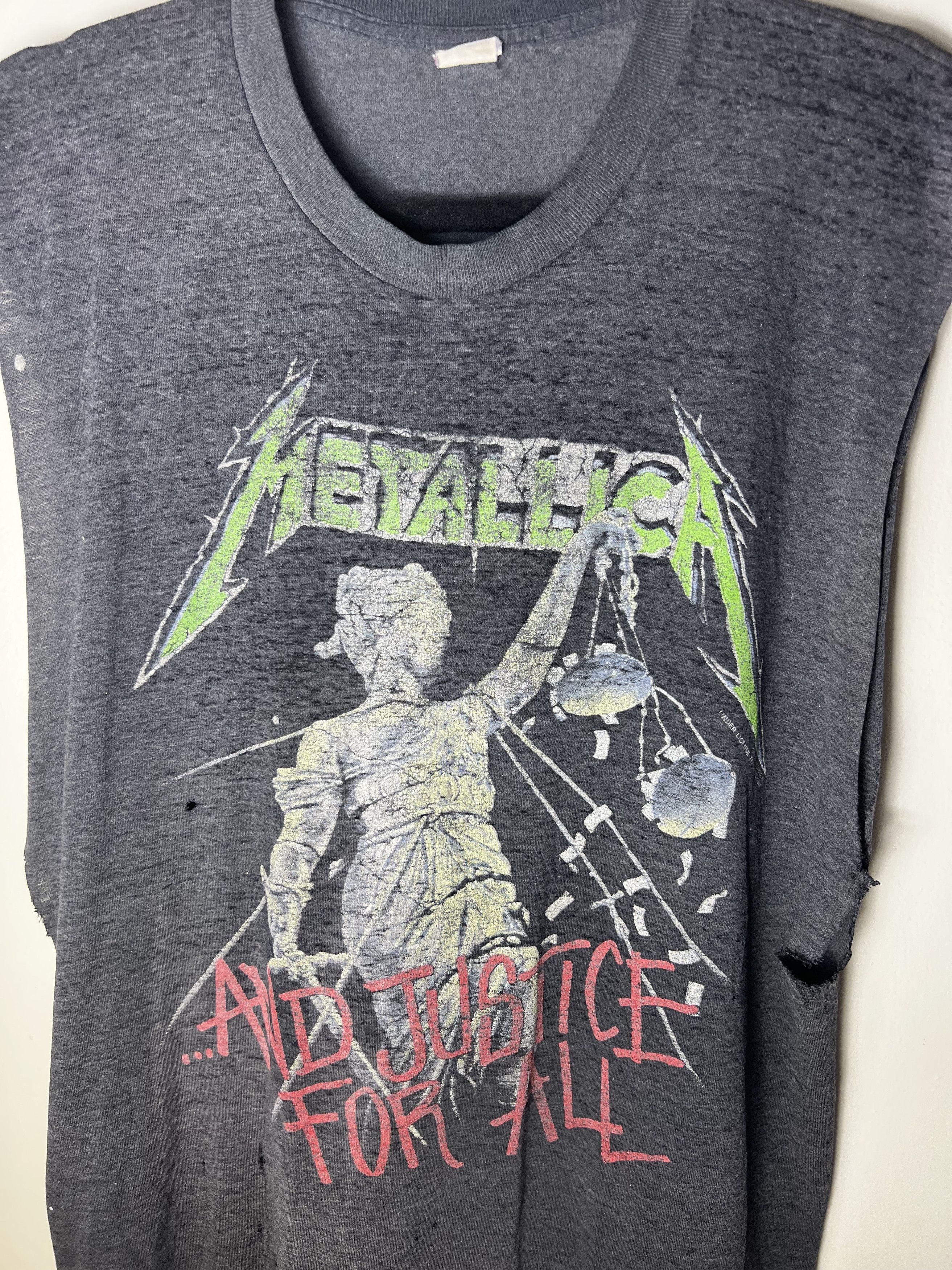 Vintage Vintage 80's Metallica "And Jusice For All" Tour Cutoff Tee Size US L / EU 52-54 / 3 - 3 Thumbnail
