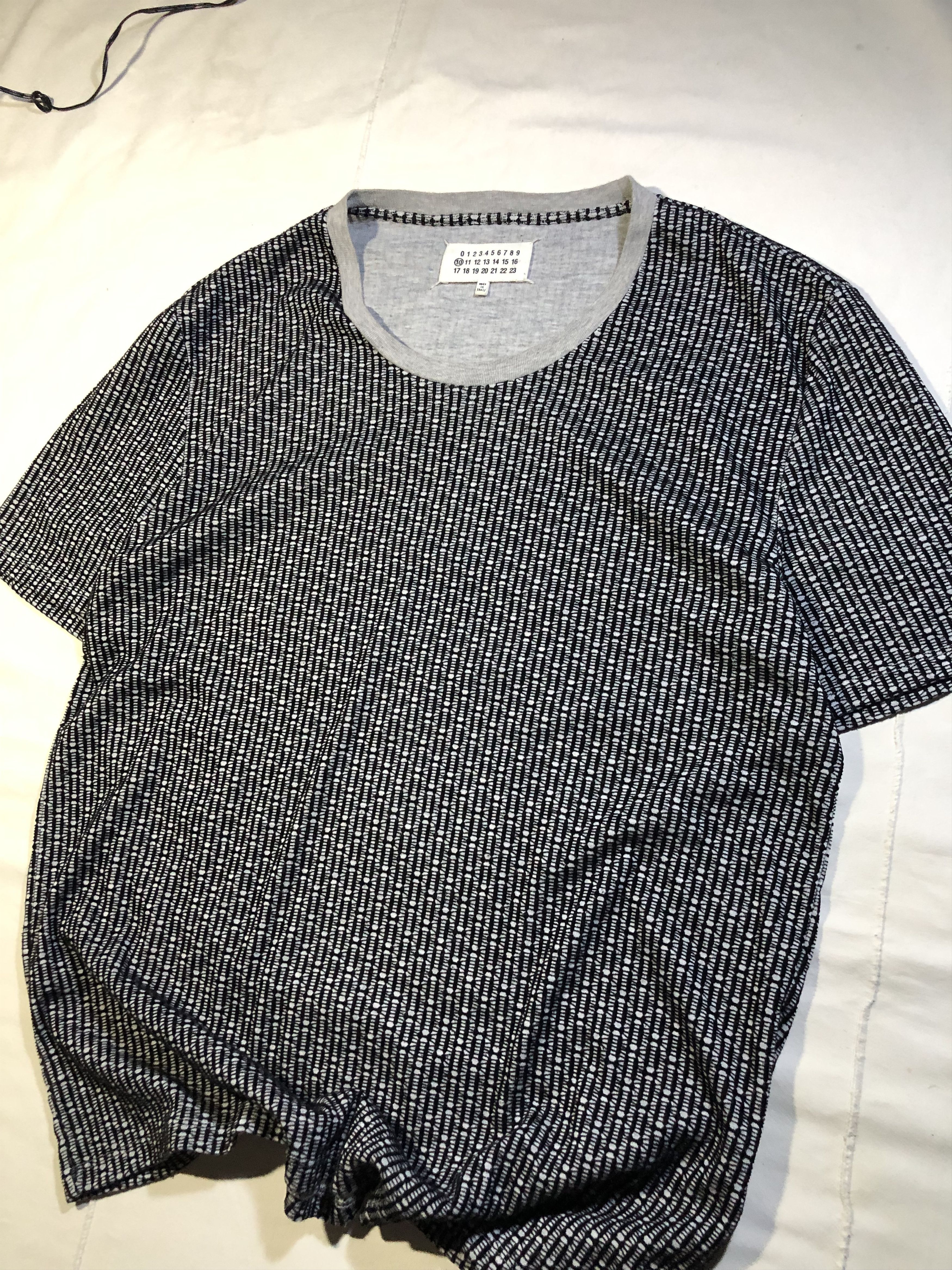 Maison Margiela MAISON MARGIELA x LUXURY x T-SHIRT Size US L / EU 52-54 / 3 - 2 Thumbnail
